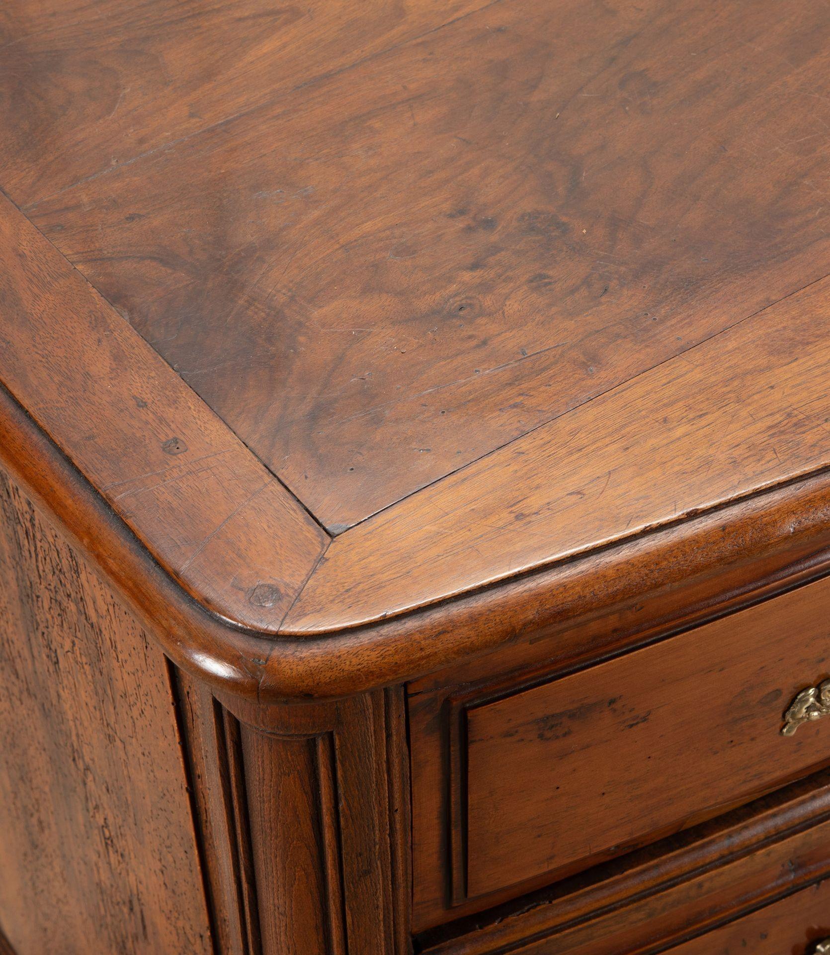 18th Century French Provençal Bow Front Commode For Sale 6