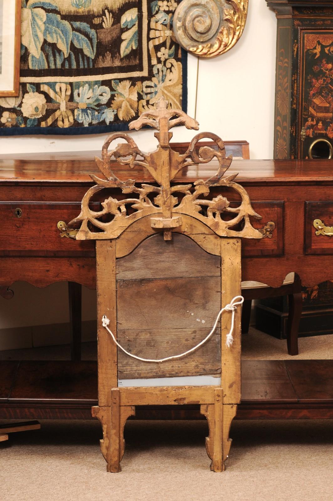 Specchio in legno dorato provenzale francese del XVIII secolo, 1780 ca. in vendita 3