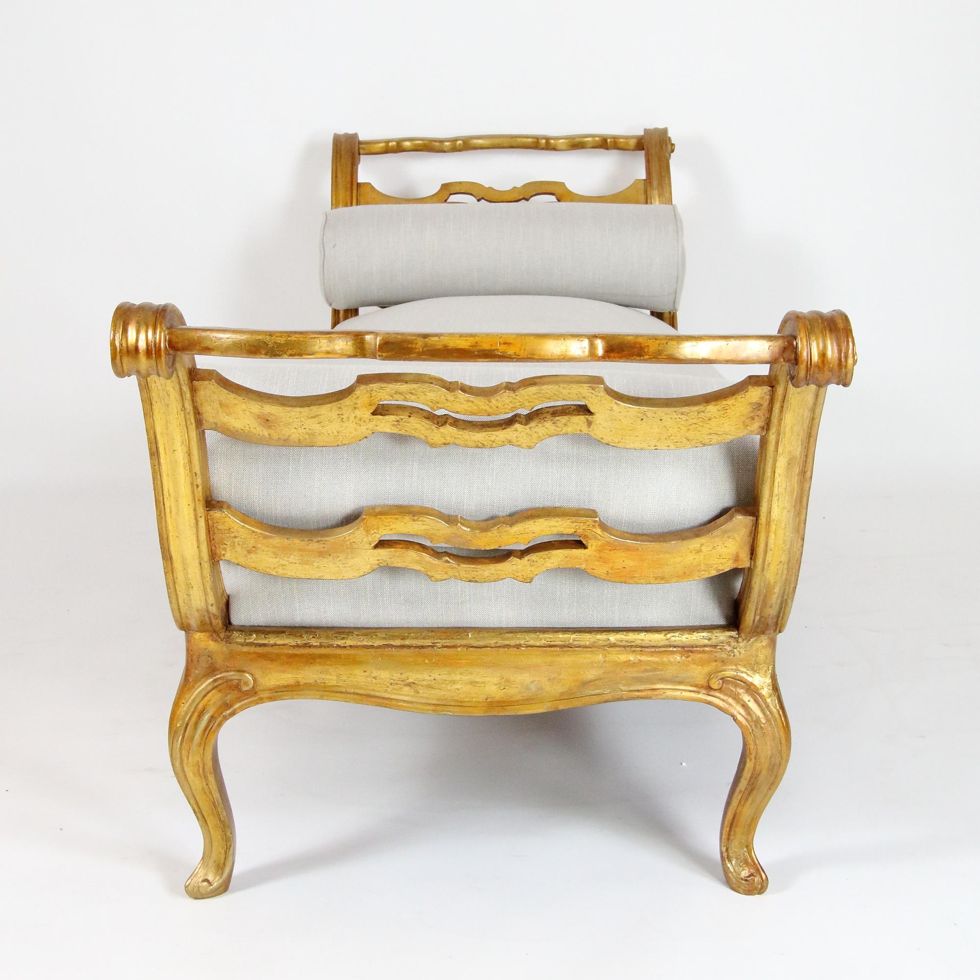 18th Century French/Provencal Louis XV Giltwood Bench or Daybed In Good Condition In Berlin, DE