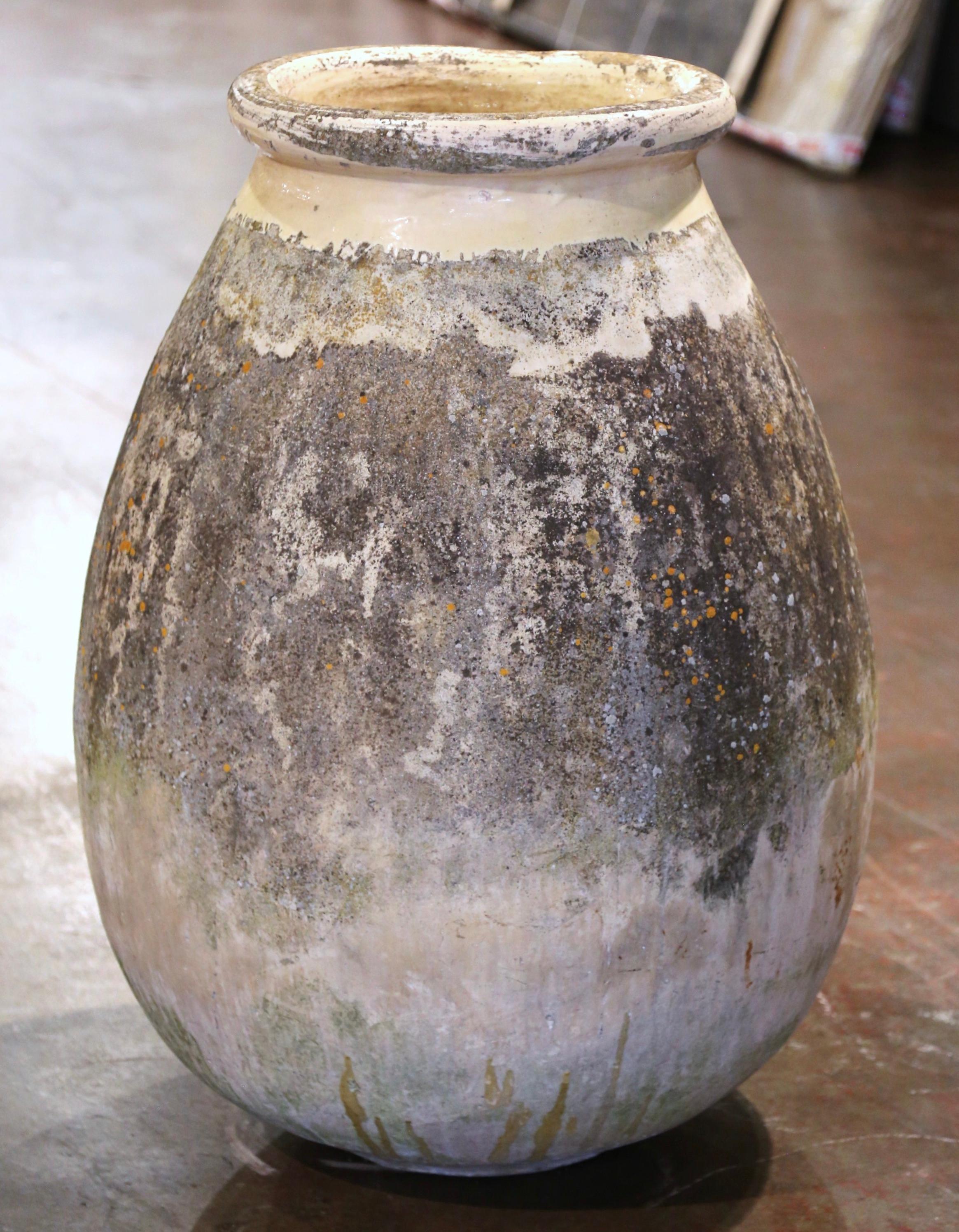 18th Century French Provencal Terracotta Olive Jar from Biot Provence In Excellent Condition For Sale In Dallas, TX