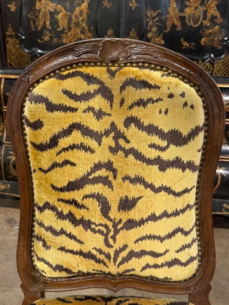 18th Century French Provencial Carved Walnut Side Chair For Sale 1