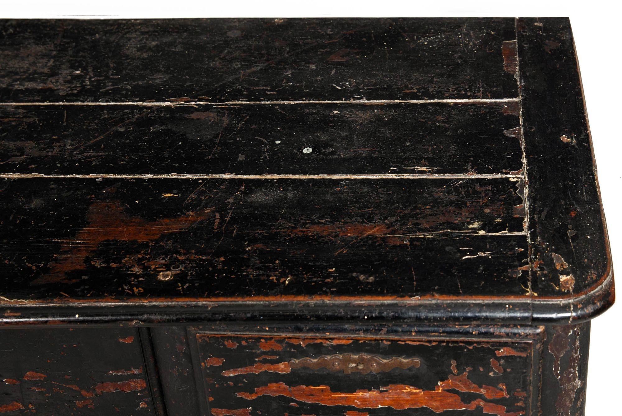 18th Century French Provincial Black Painted “Mazarin” Pedestal Desk For Sale 2