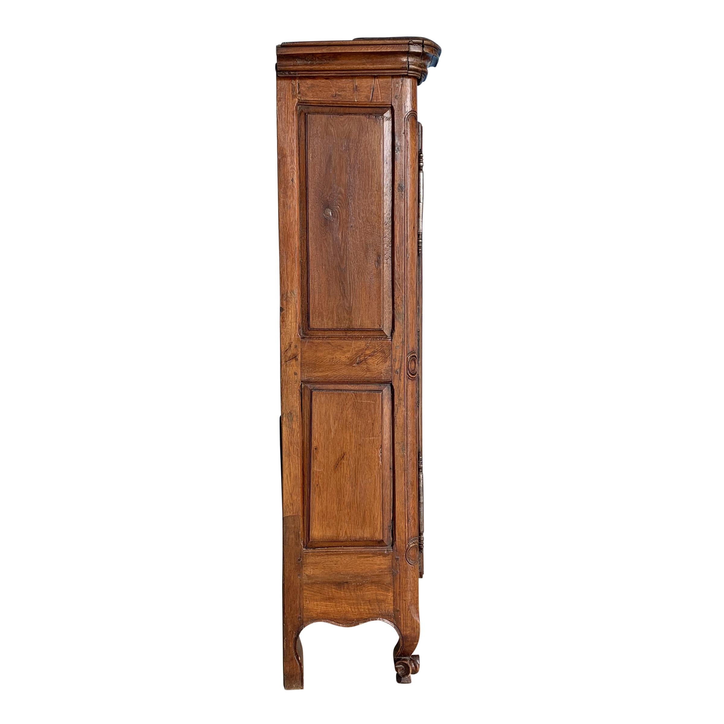 18th Century French Provincial Cabinet In Good Condition In Chicago, IL