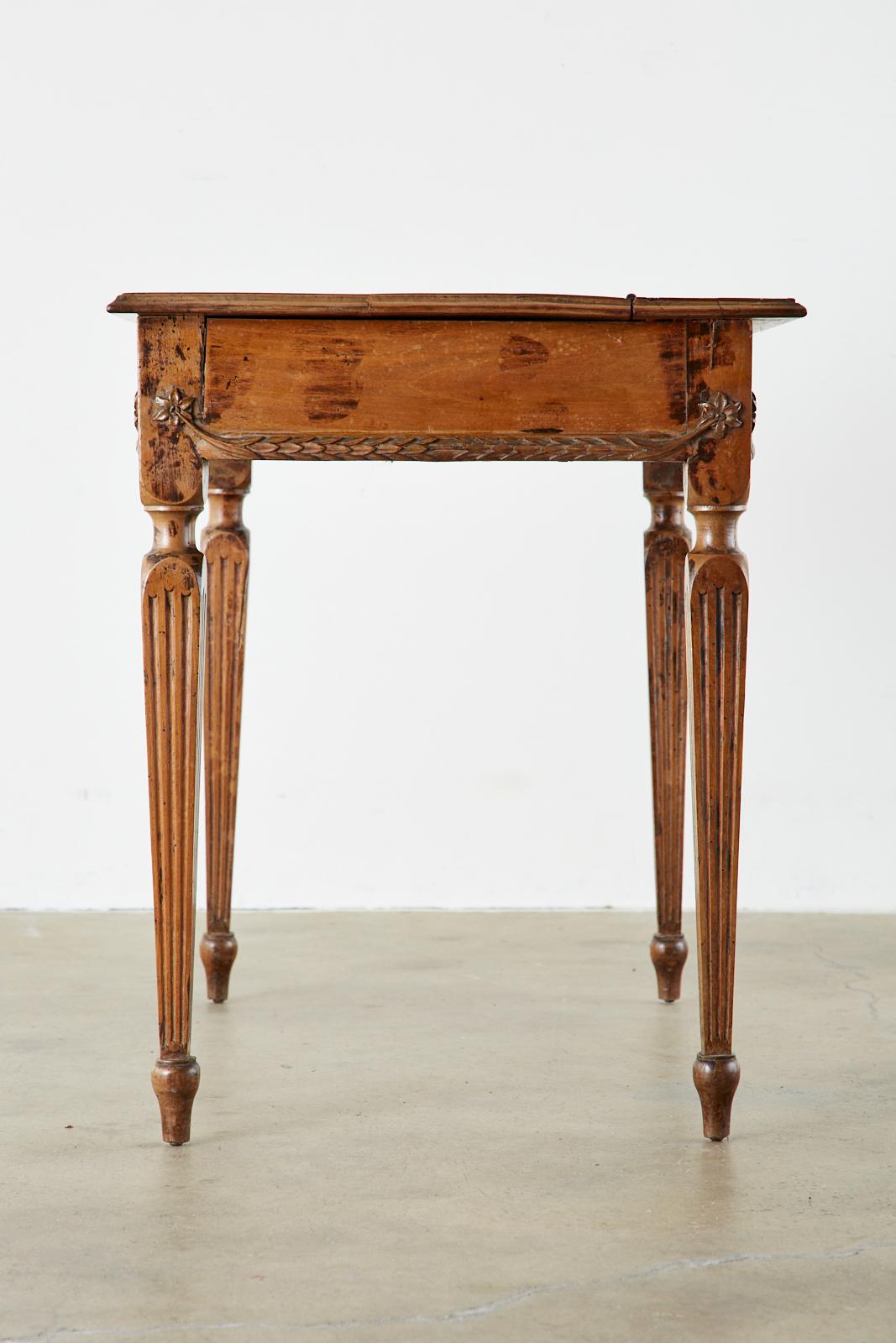 18th Century French Provincial Fruitwood Writing Table or Desk In Good Condition In Rio Vista, CA