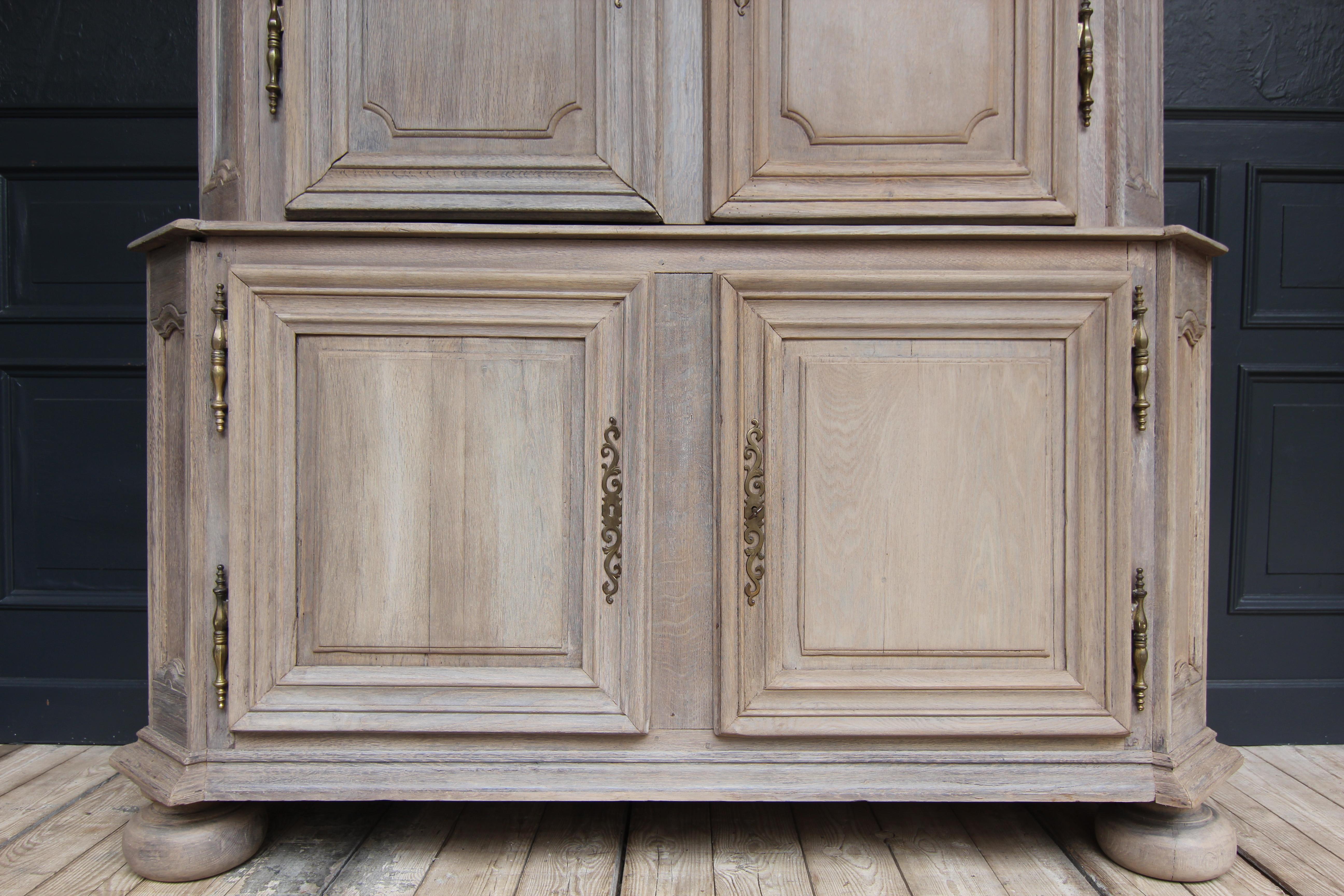 18th Century French Provincial Louis XIV Buffet à deux corps Cabinet 11