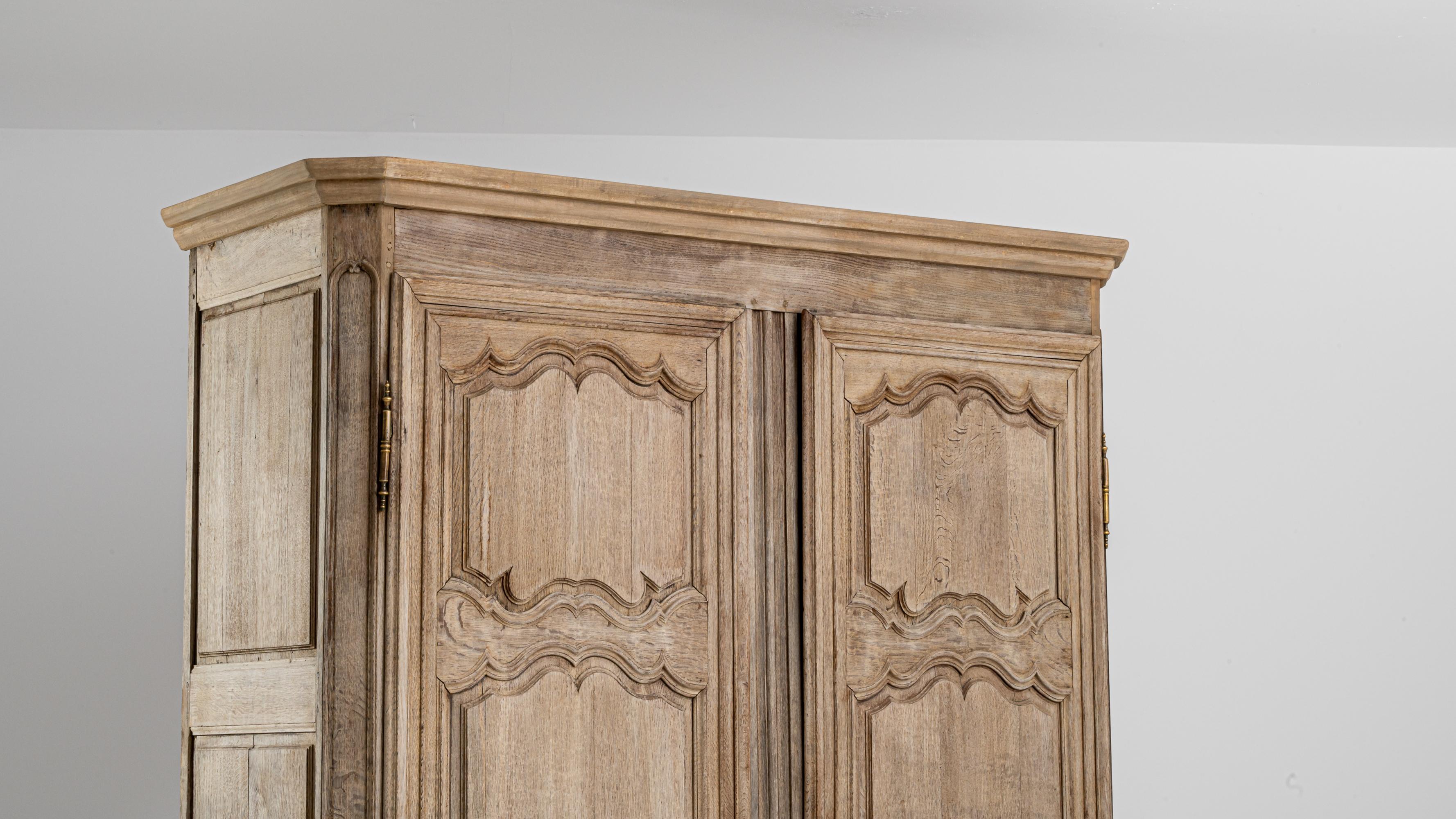 18th Century French Provincial Oak Armoire 4