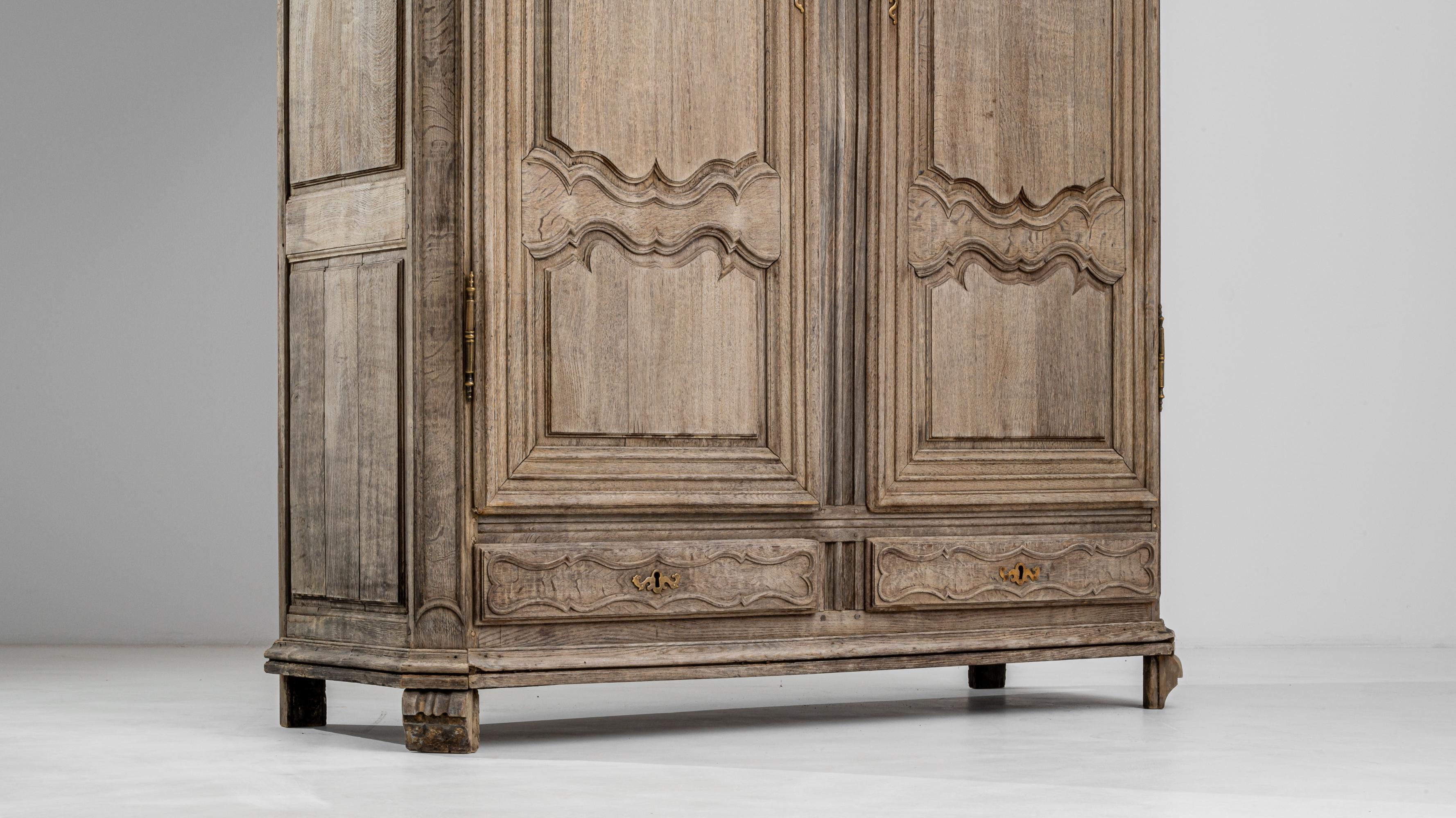 18th Century French Provincial Oak Armoire  For Sale 6