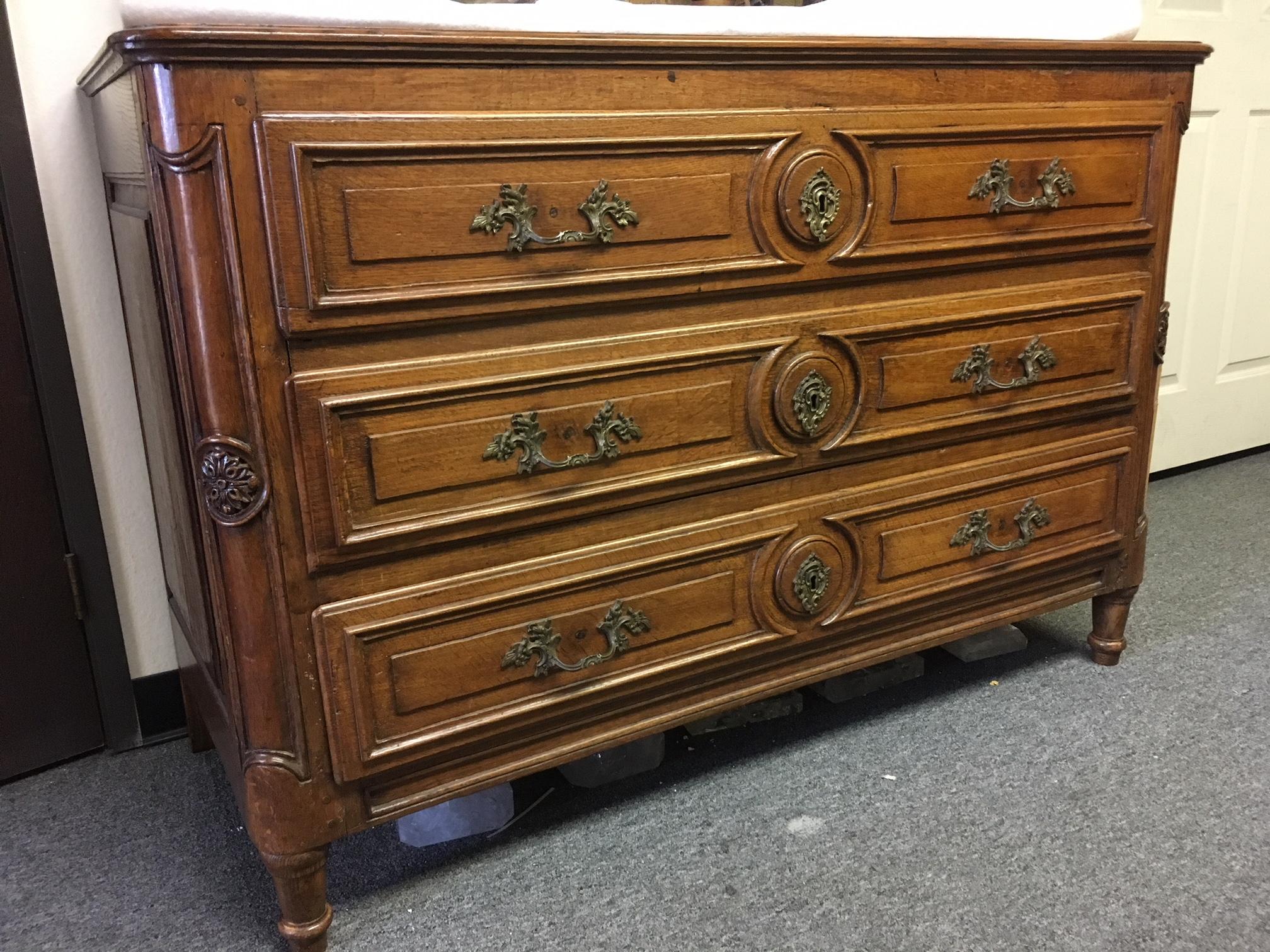 Hand-Carved 18th Century French Provincial Oak Commode For Sale