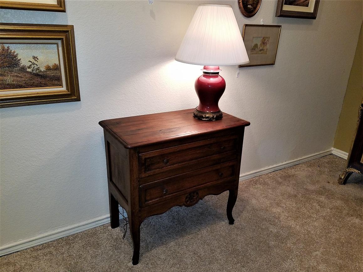18th Century French Provincial Oak Commode In Good Condition In Dallas, TX