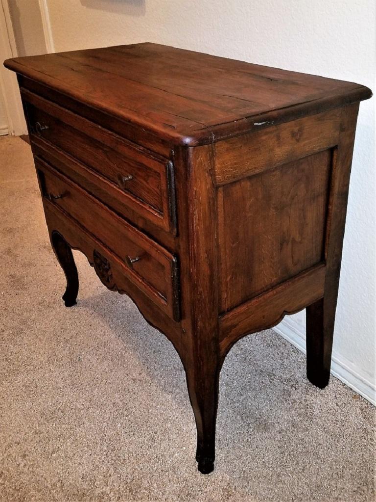 18th Century French Provincial Oak Commode 2