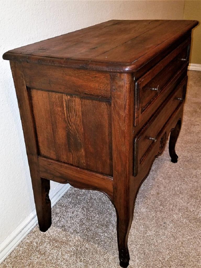 18th Century French Provincial Oak Commode 3