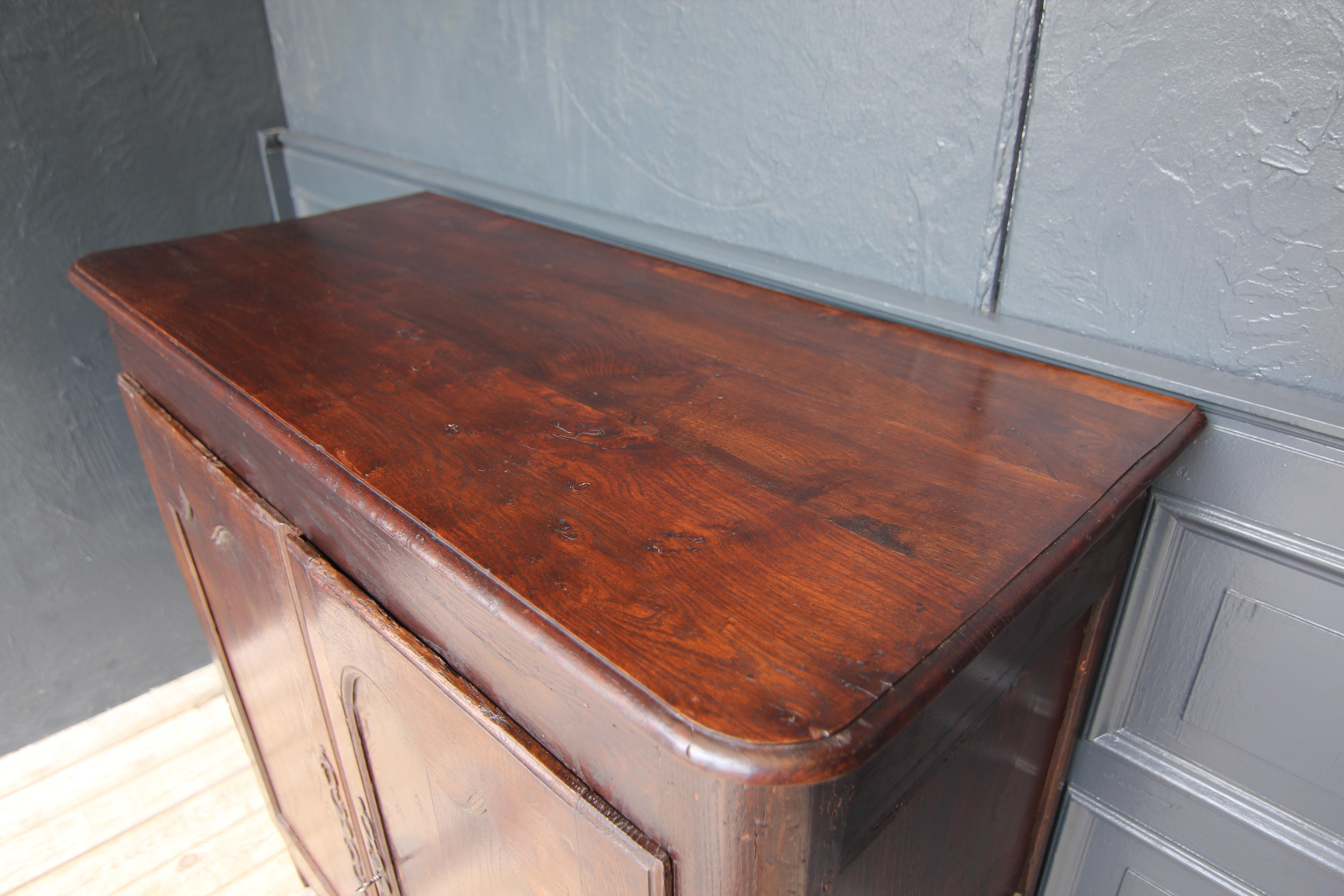 18th Century French Provincial Oak Cupboard or Cabinet For Sale 2