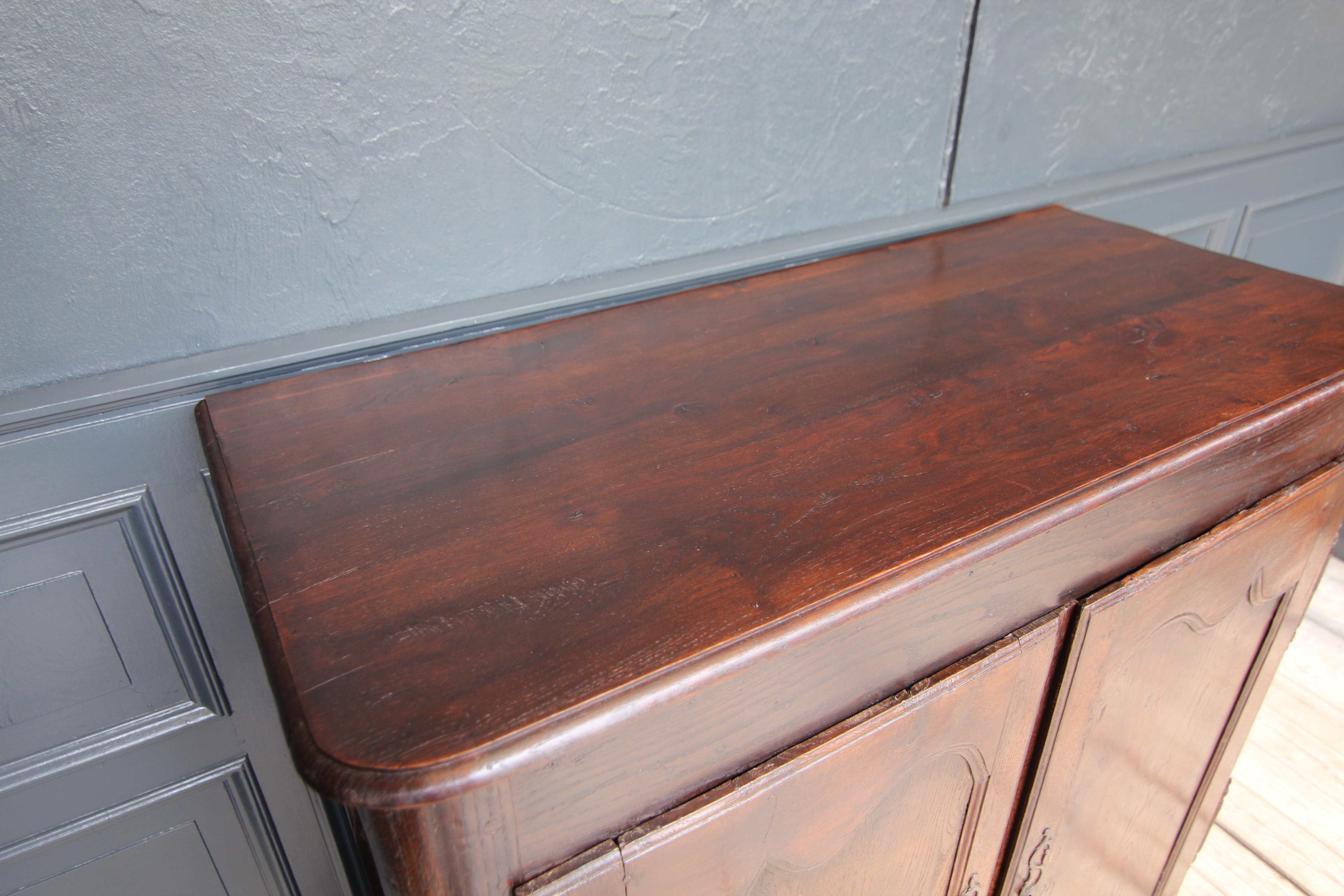 18th Century French Provincial Oak Cupboard or Cabinet For Sale 3