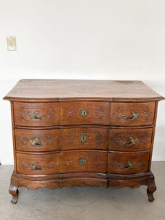 18th Century French Provincial Serpentine Commode in Carved Oak with Inlay