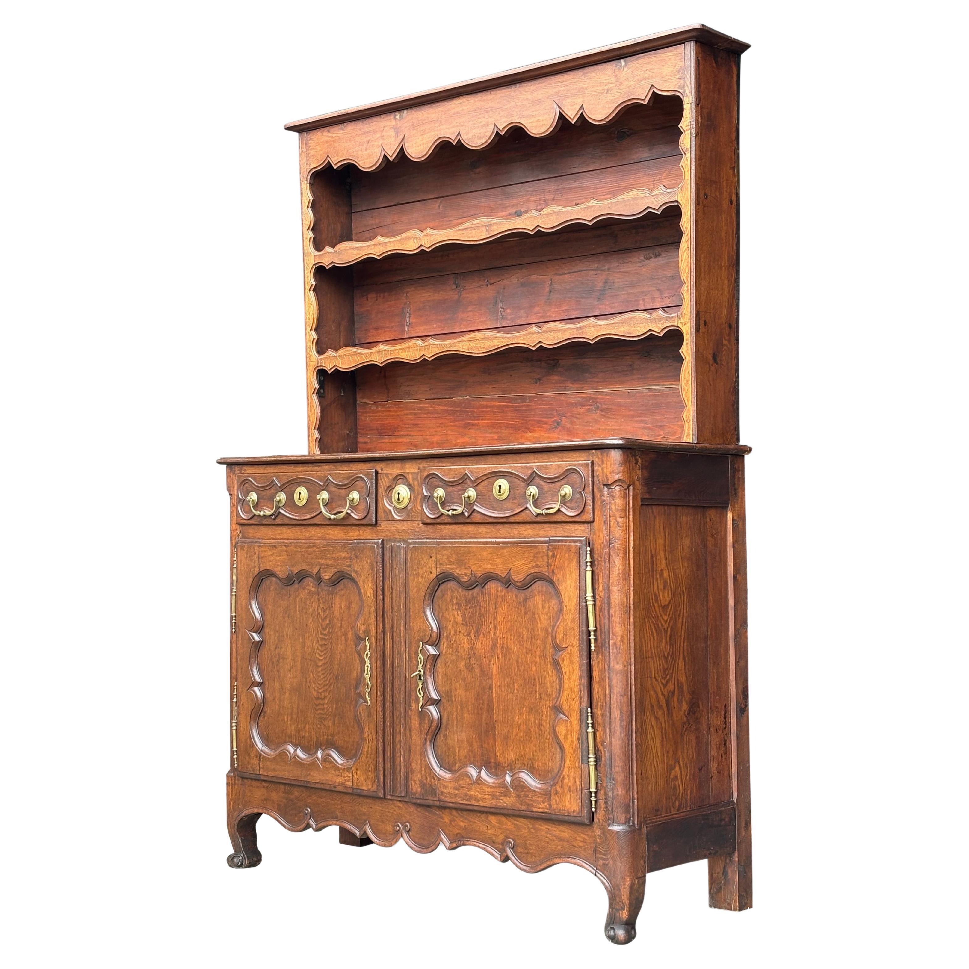 18th Century French Provincial Walnut Buffet or Vaisselier For Sale