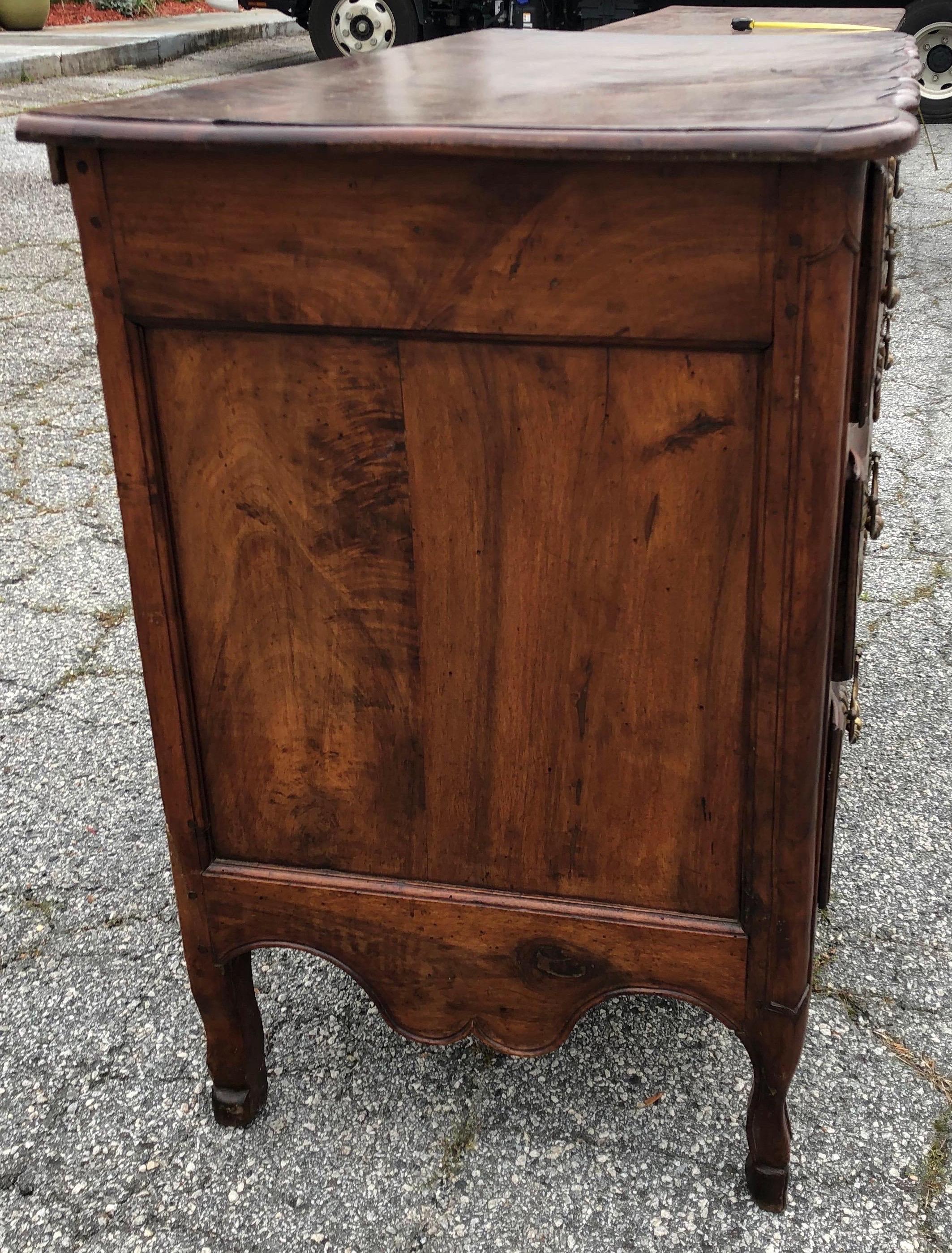 18th Century and Earlier 18th Century French Provincial Walnut Commode For Sale