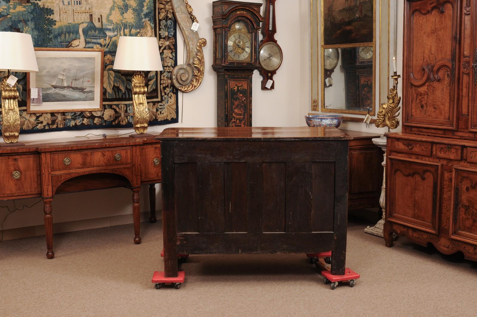 Französische Regence-Kommode aus Nussbaum, 18. Jahrhundert, Lyon im Angebot 4