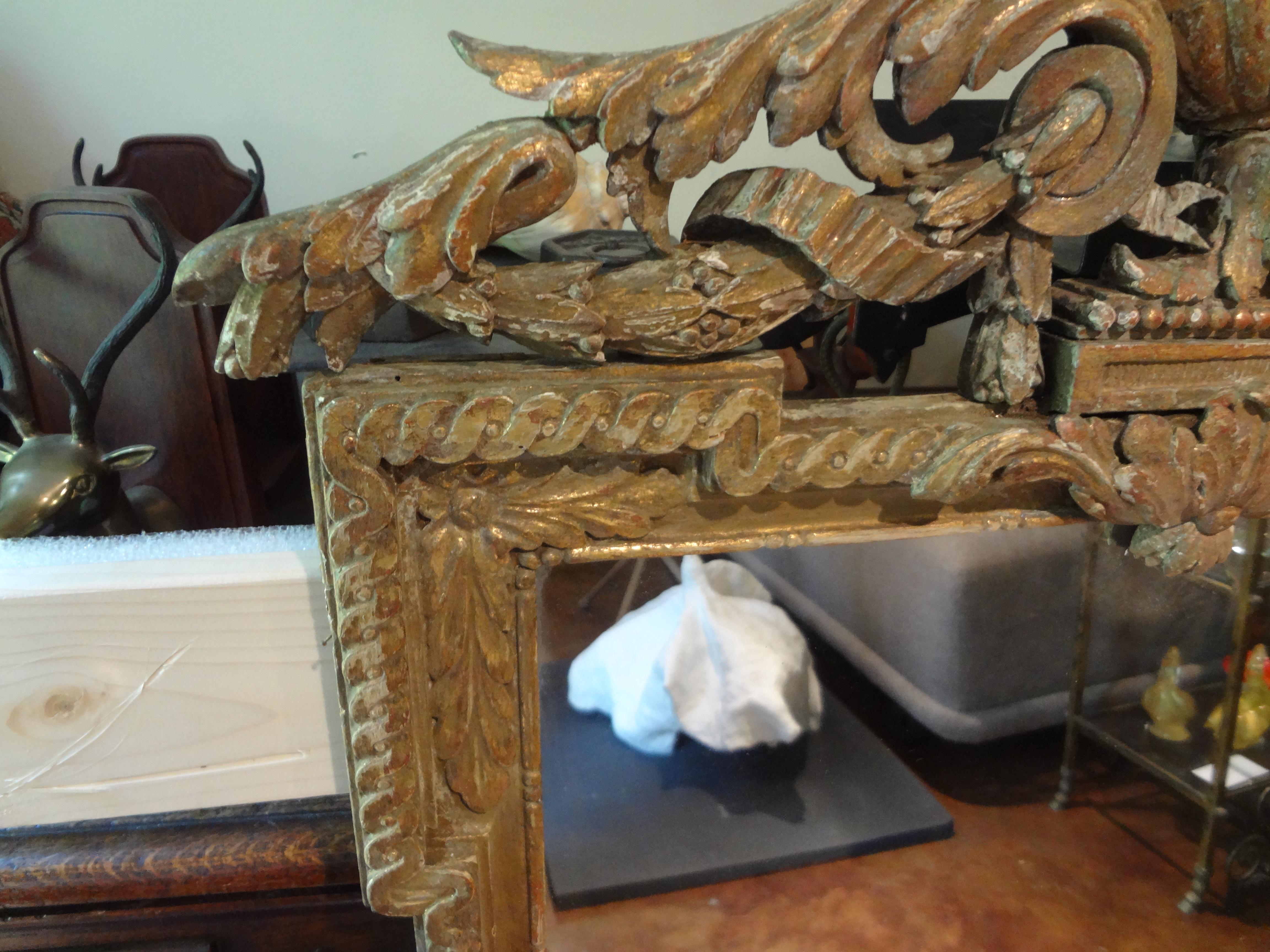 18th Century French Régence Giltwood Mirror  In Good Condition For Sale In Houston, TX
