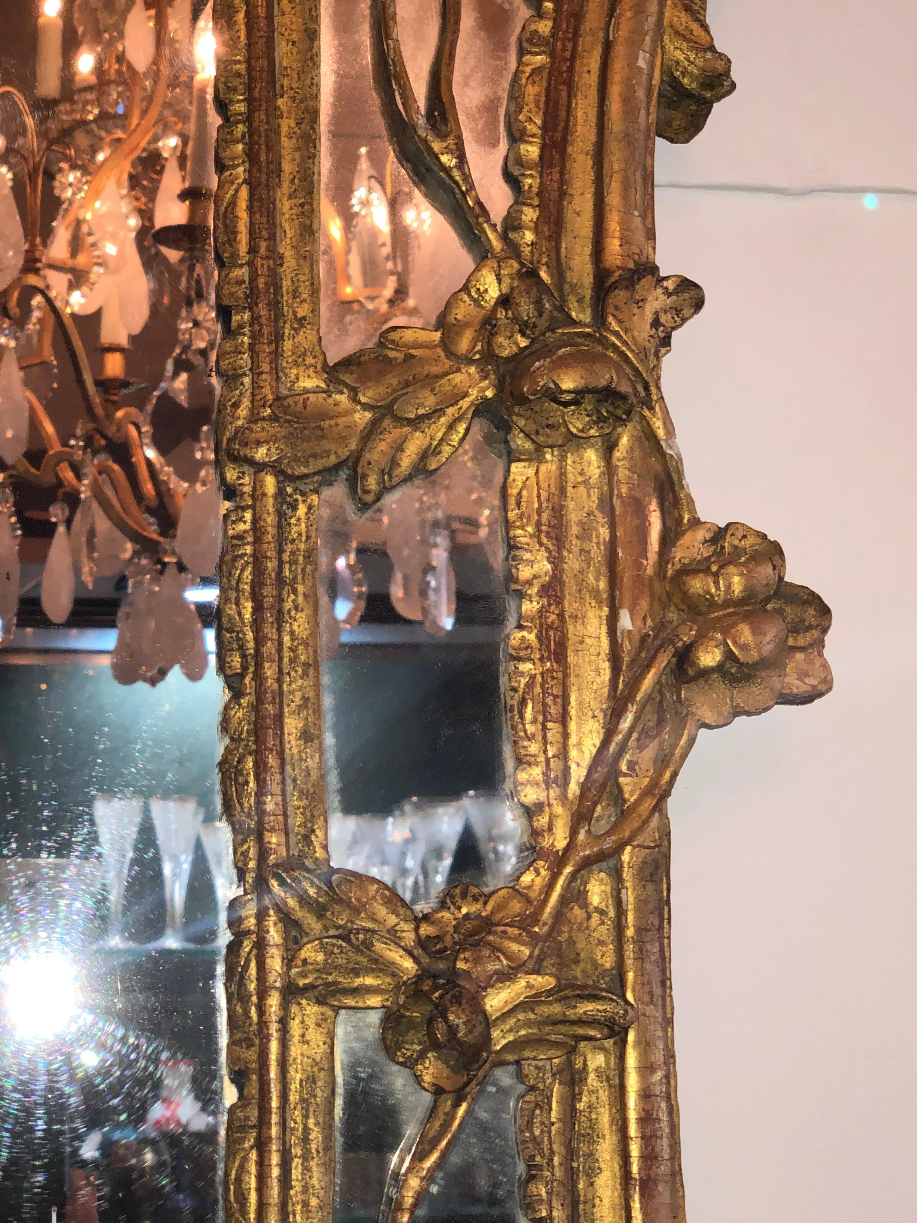 18th Century French Régence Giltwood Mirror In Good Condition For Sale In Charleston, SC