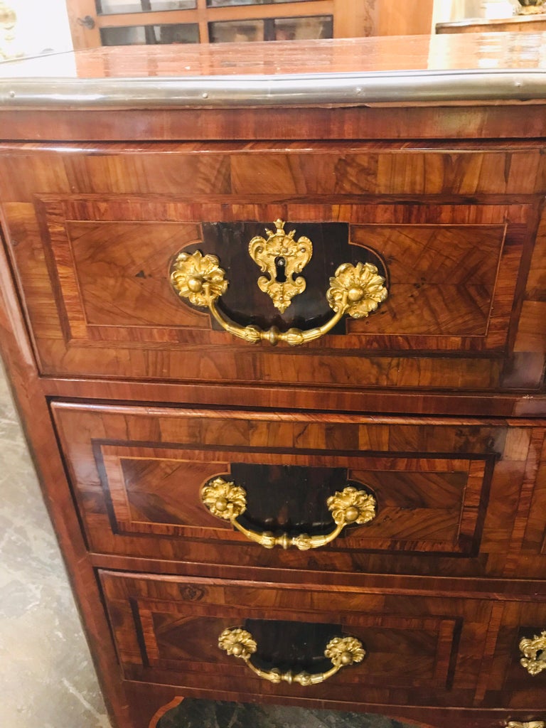 18th Century French Regence Inlaid Walnut Commode For Sale at 1stDibs