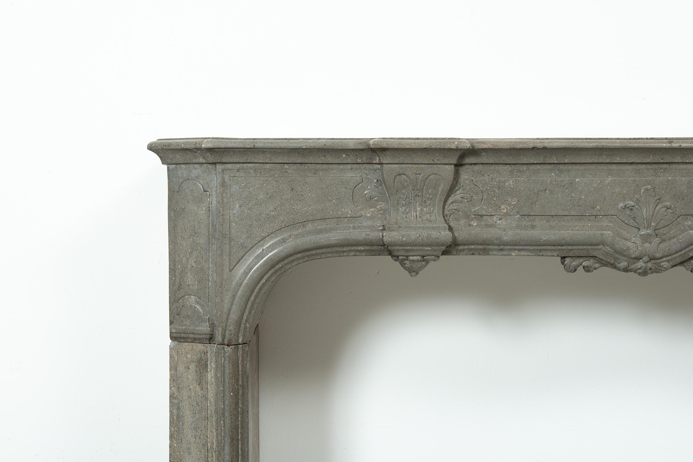 18th Century French Régence Style Fireplace For Sale 6