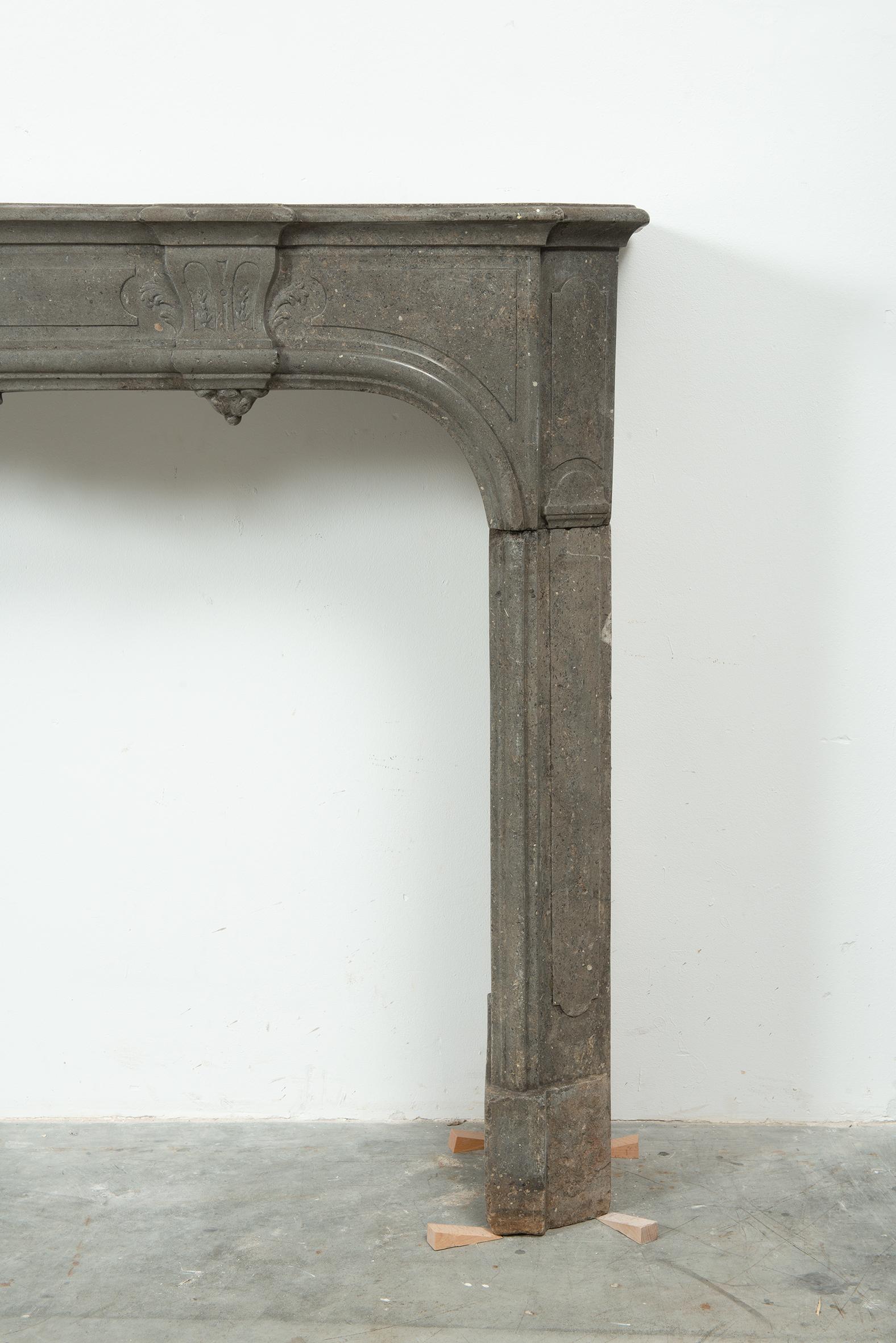 18th Century French Régence Style Fireplace For Sale 7