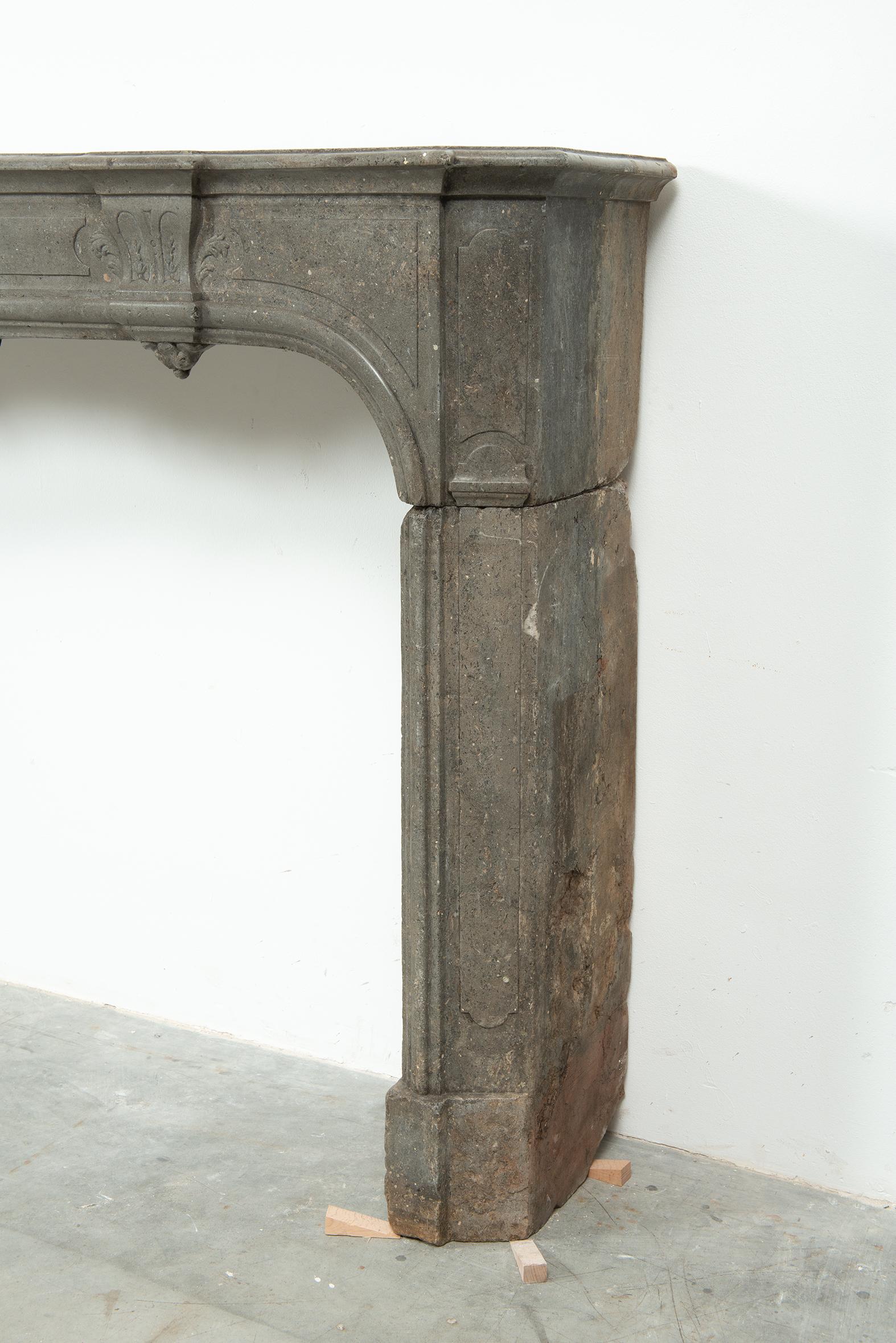 18th Century French Régence Style Fireplace For Sale 8