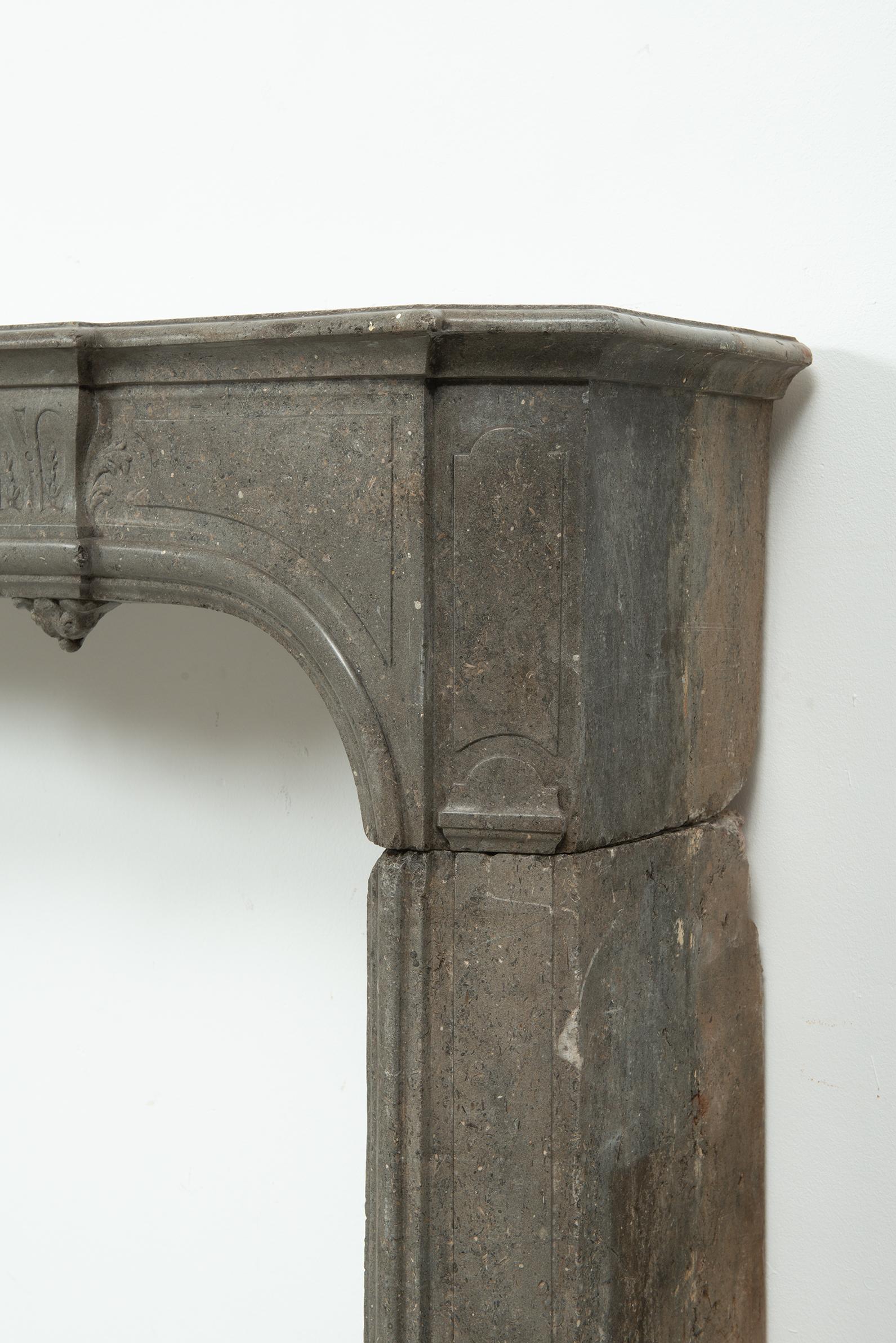 18th Century French Régence Style Fireplace For Sale 10
