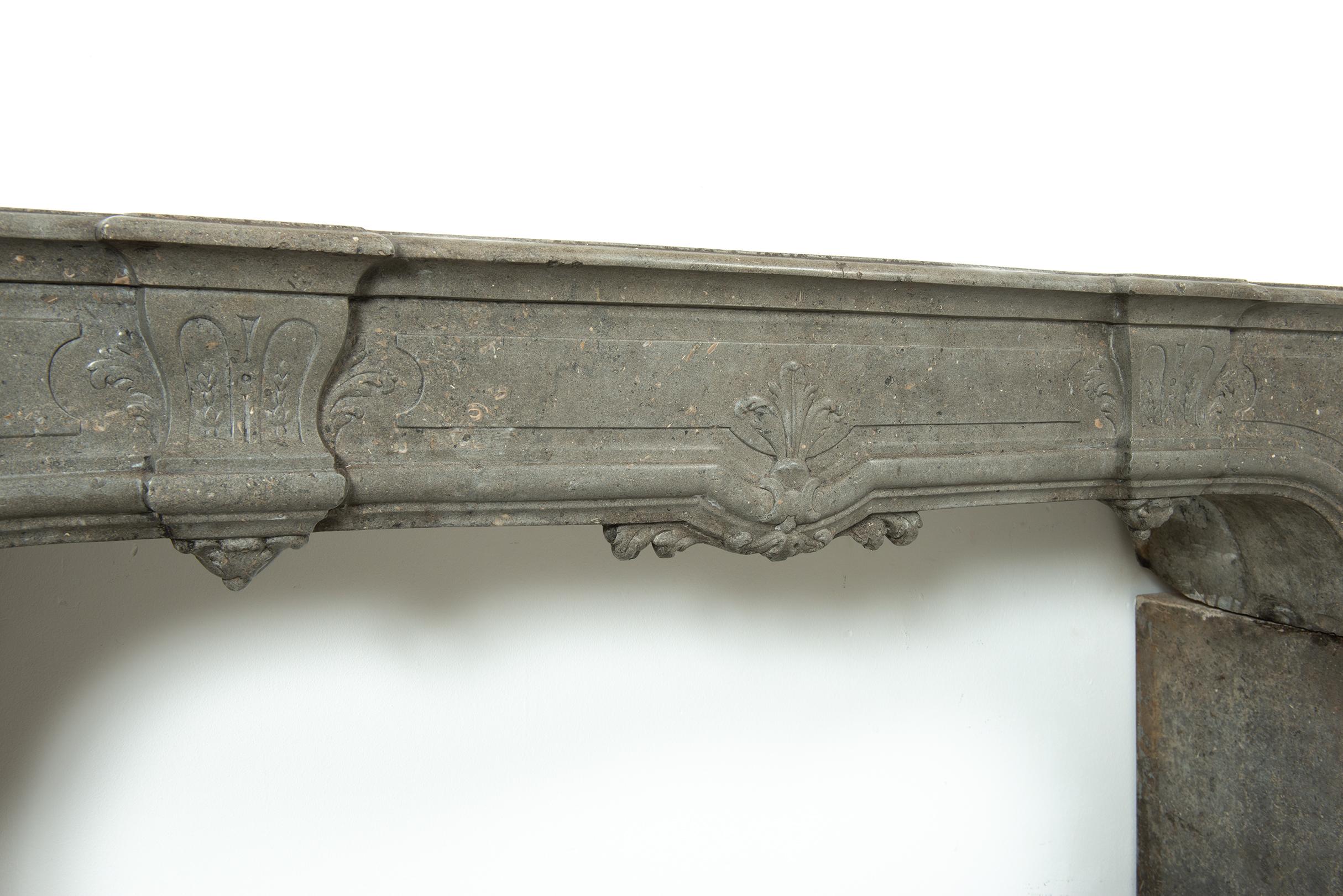 18th Century French Régence Style Fireplace For Sale 2