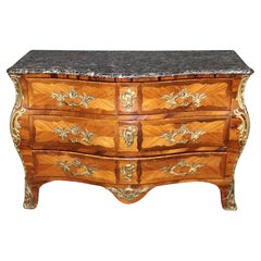 Commodes and Chests of Drawers