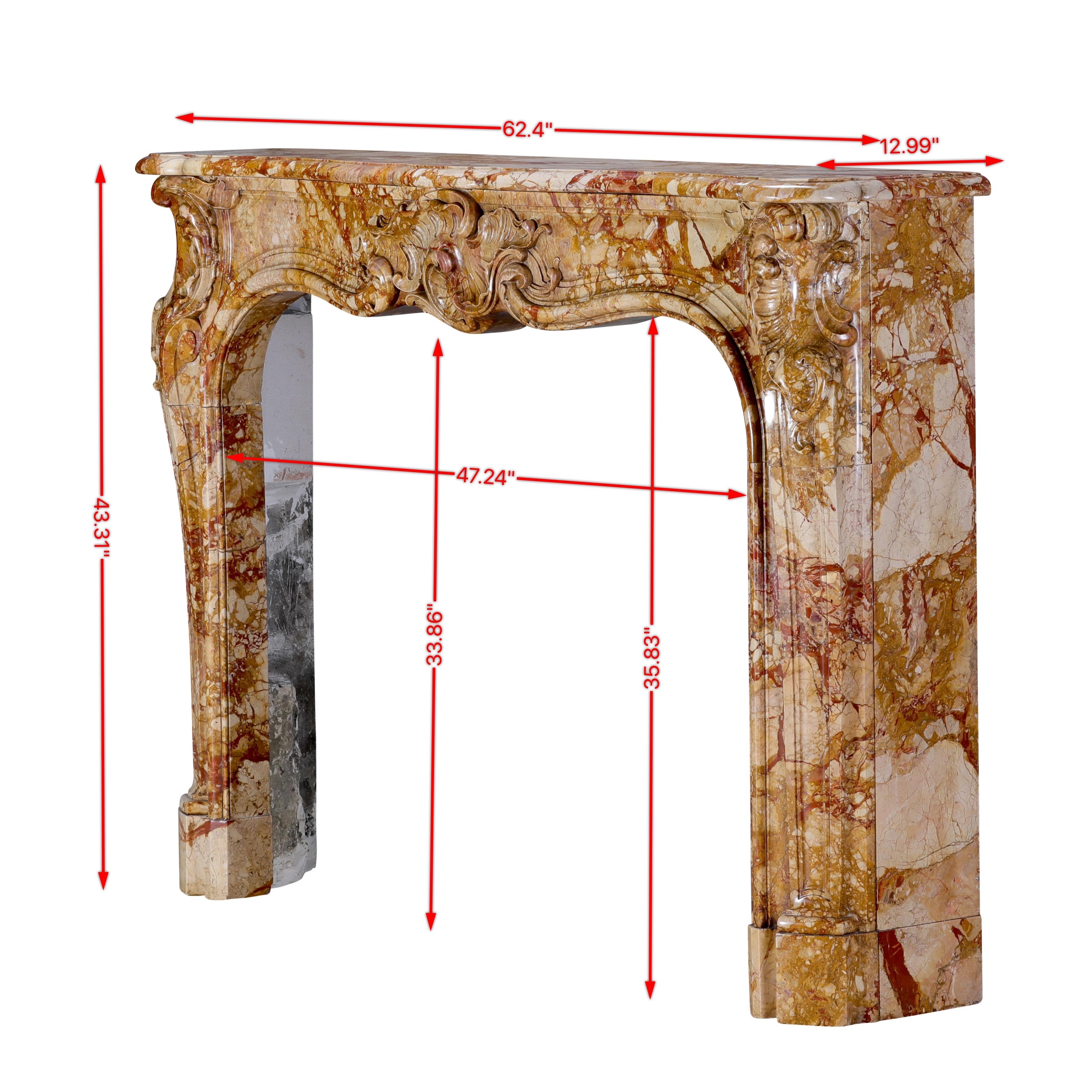 Chimenea French Rococo del Siglo XVIII en Mármol Real de Exclusive Design Rococó en venta