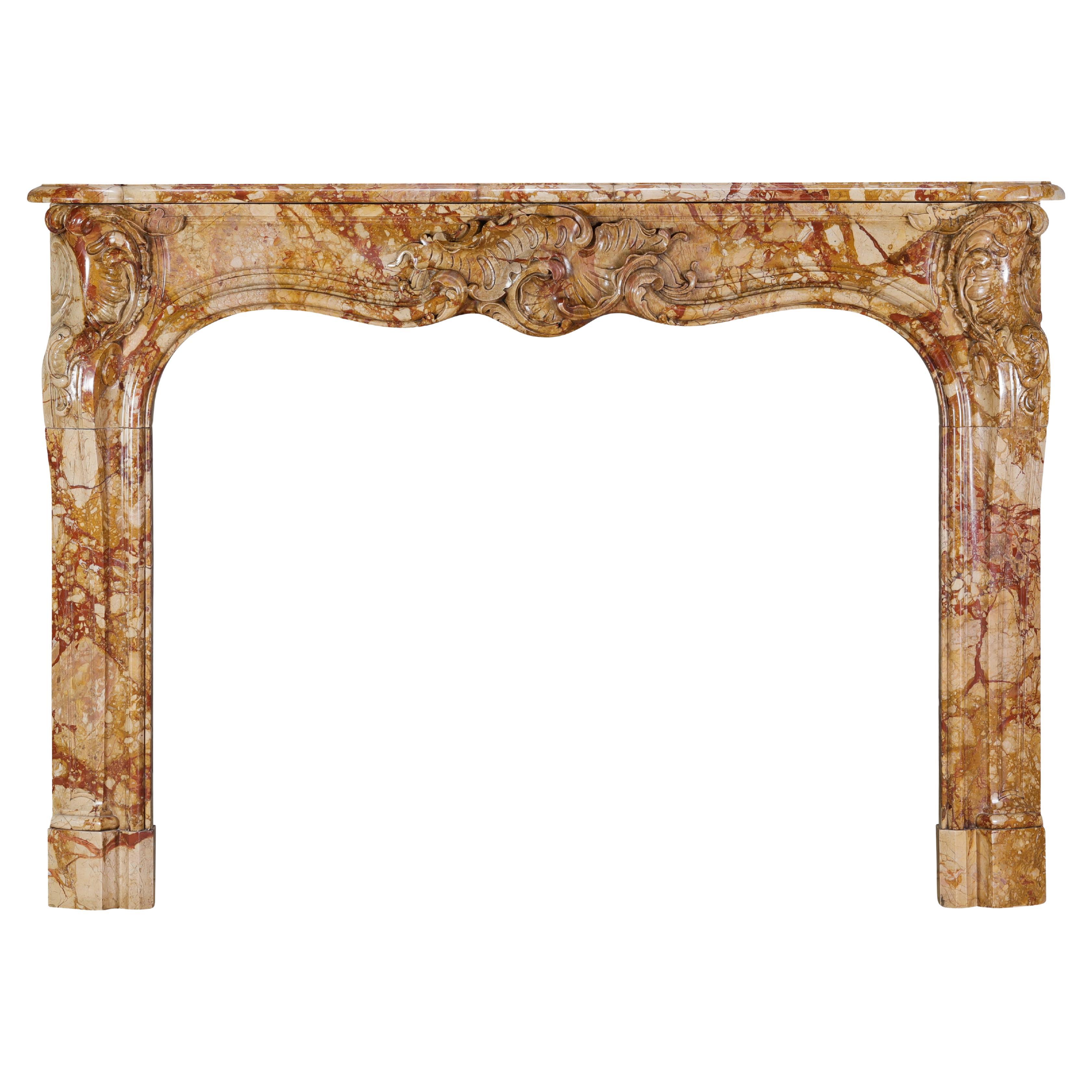 Chimenea French Rococo del Siglo XVIII en Mármol Real de Exclusive Design en venta