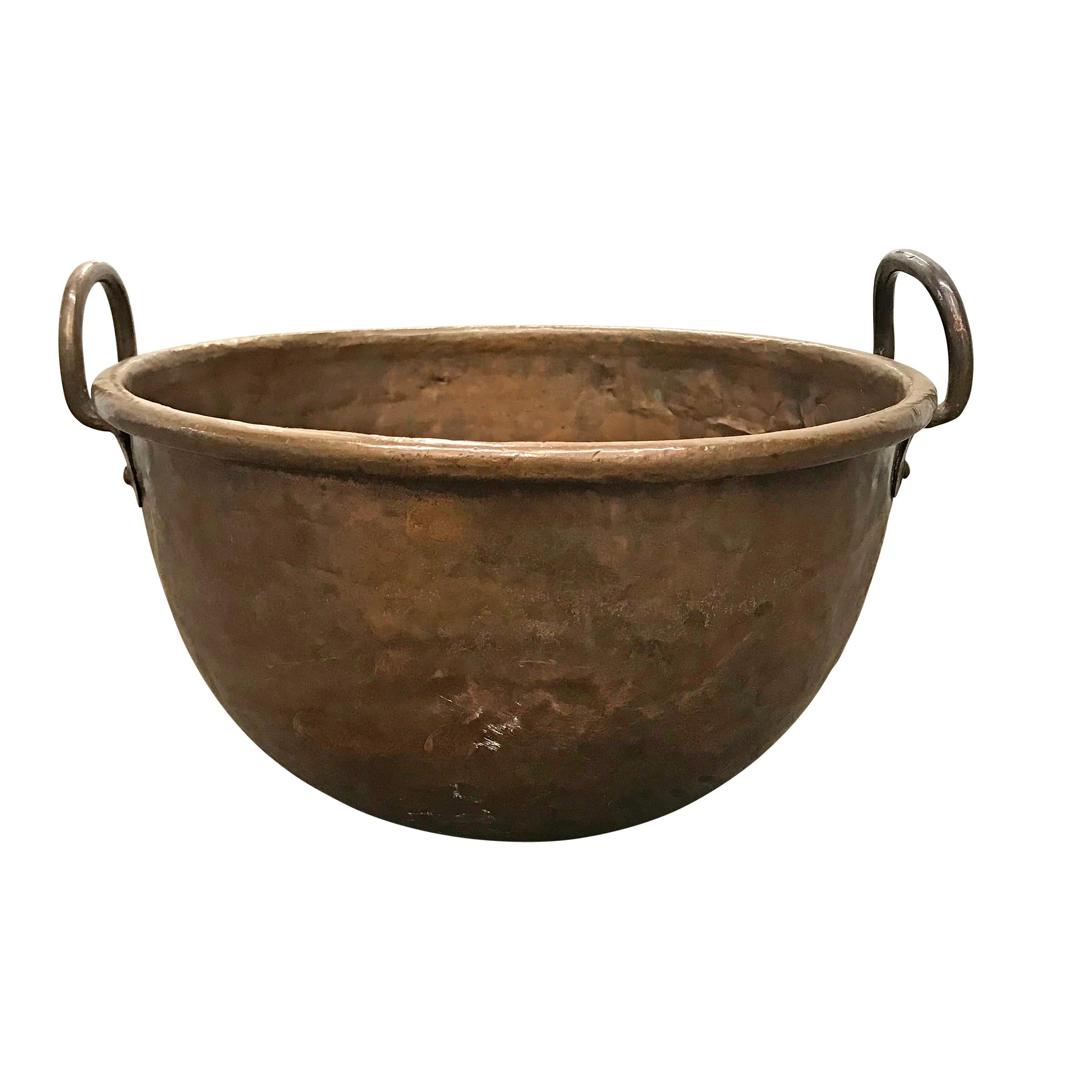 Pot de confectionneur français du 18ème siècle en cuivre riveté en vente 3