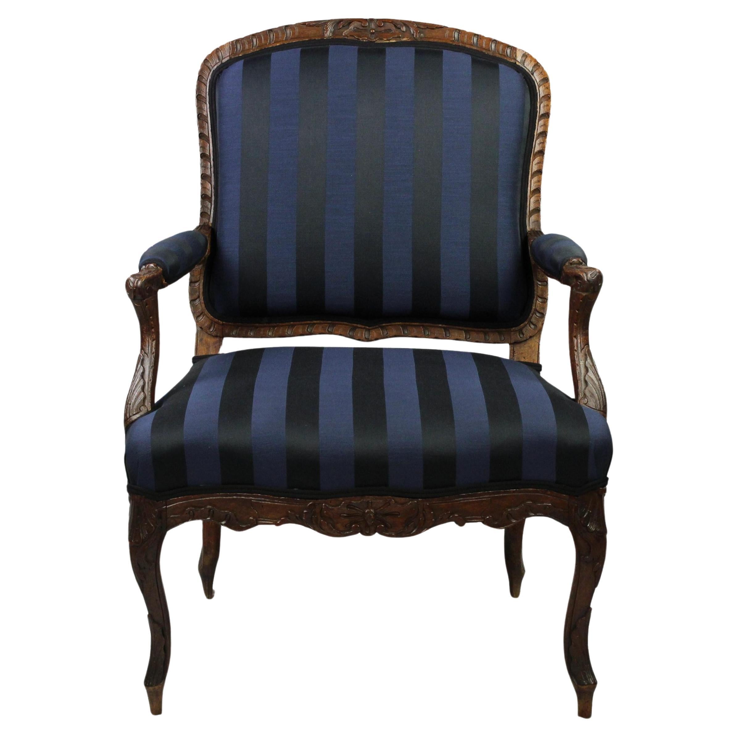 18th Century French Rococo Armchair Fauteuil à la Reine around 1760 For Sale