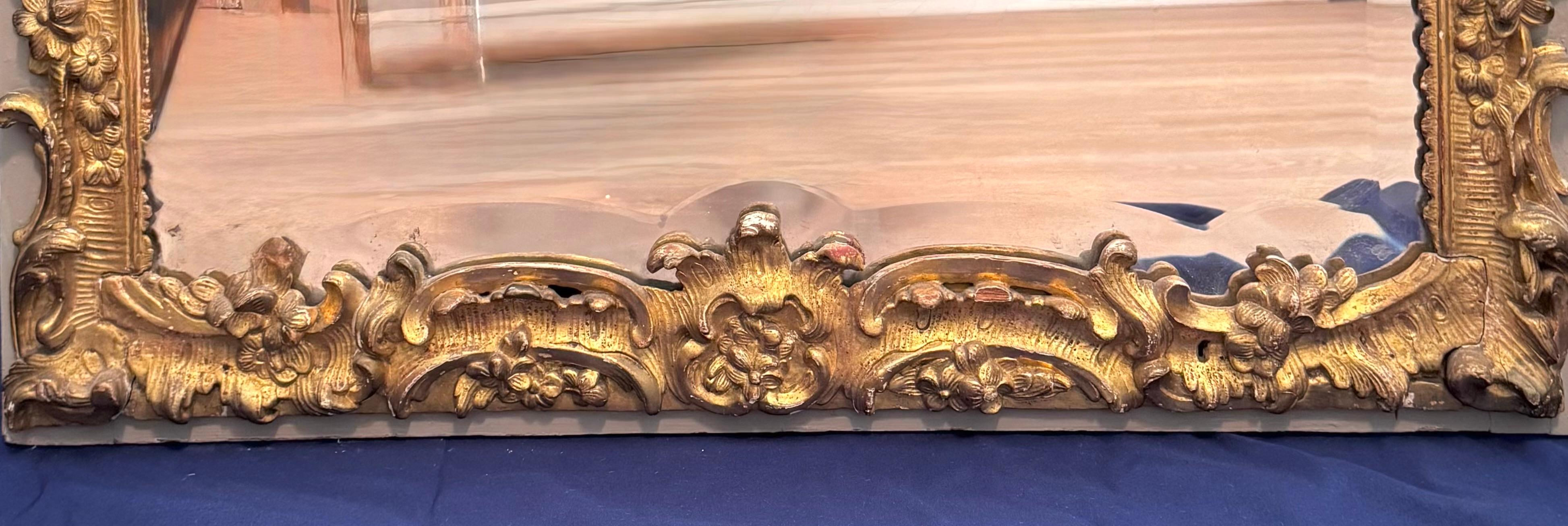 18th Century French Rococo Carved Giltwood Mirror For Sale 1