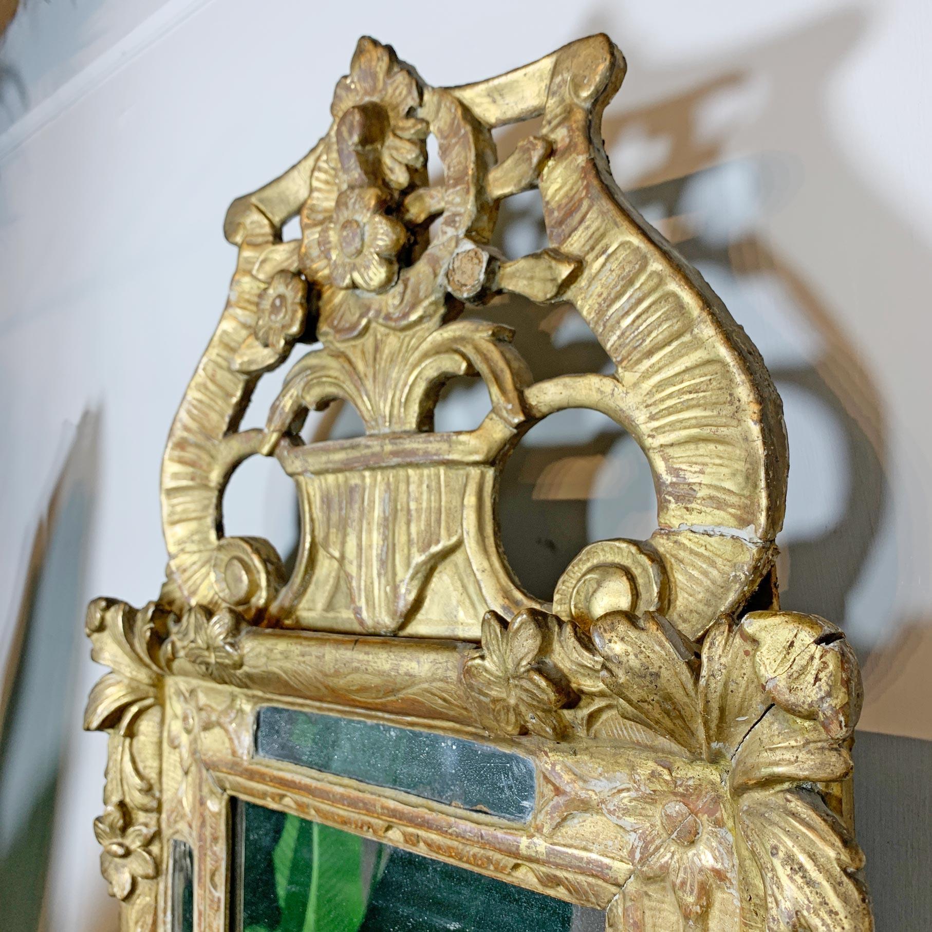 18. Jahrhundert Französisch Rokoko Gold vergoldet Wood Ehe-Spiegel (Spätes 18. Jahrhundert) im Angebot