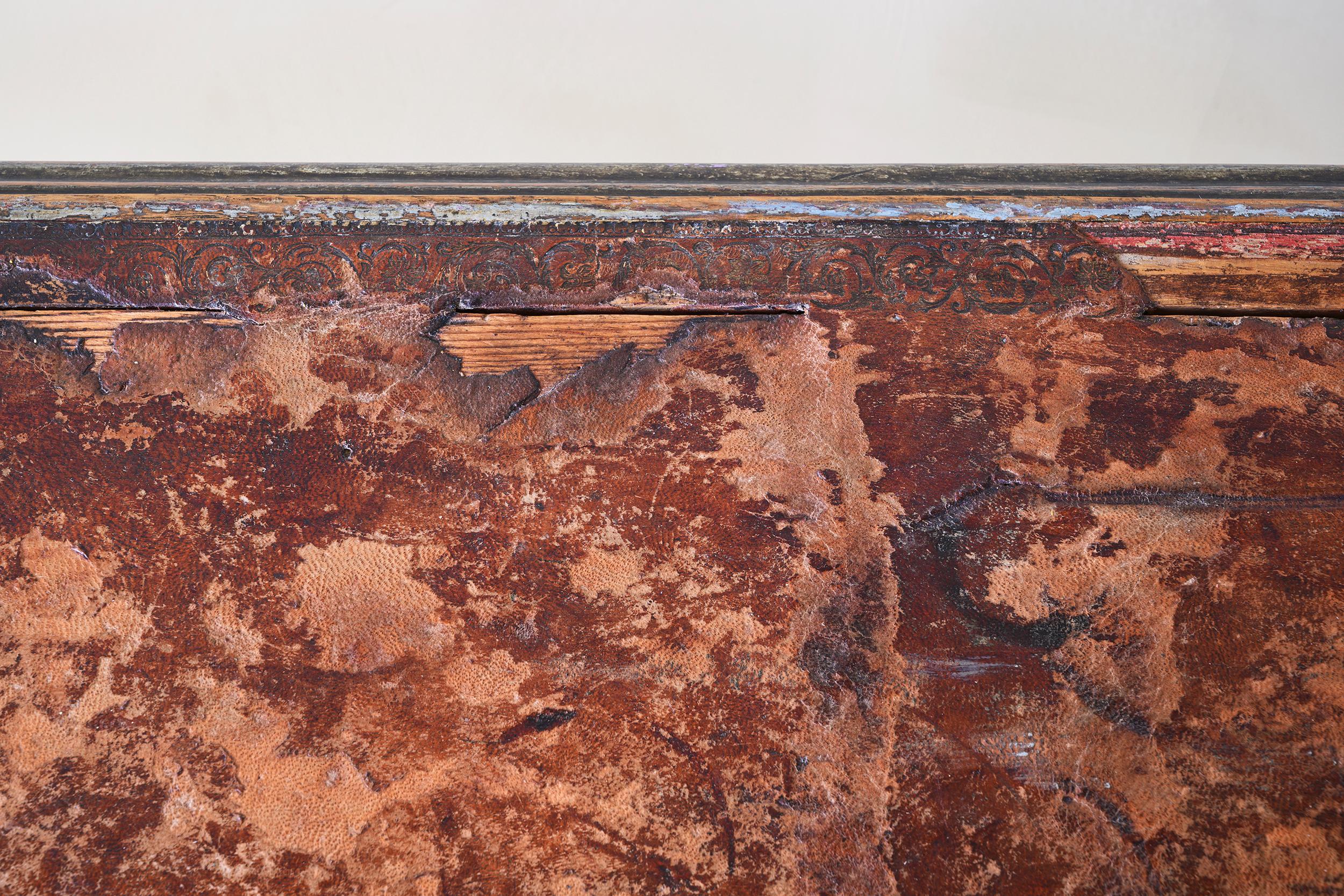 Table de bibliothèque rococo française du XVIIIe siècle en vente 5