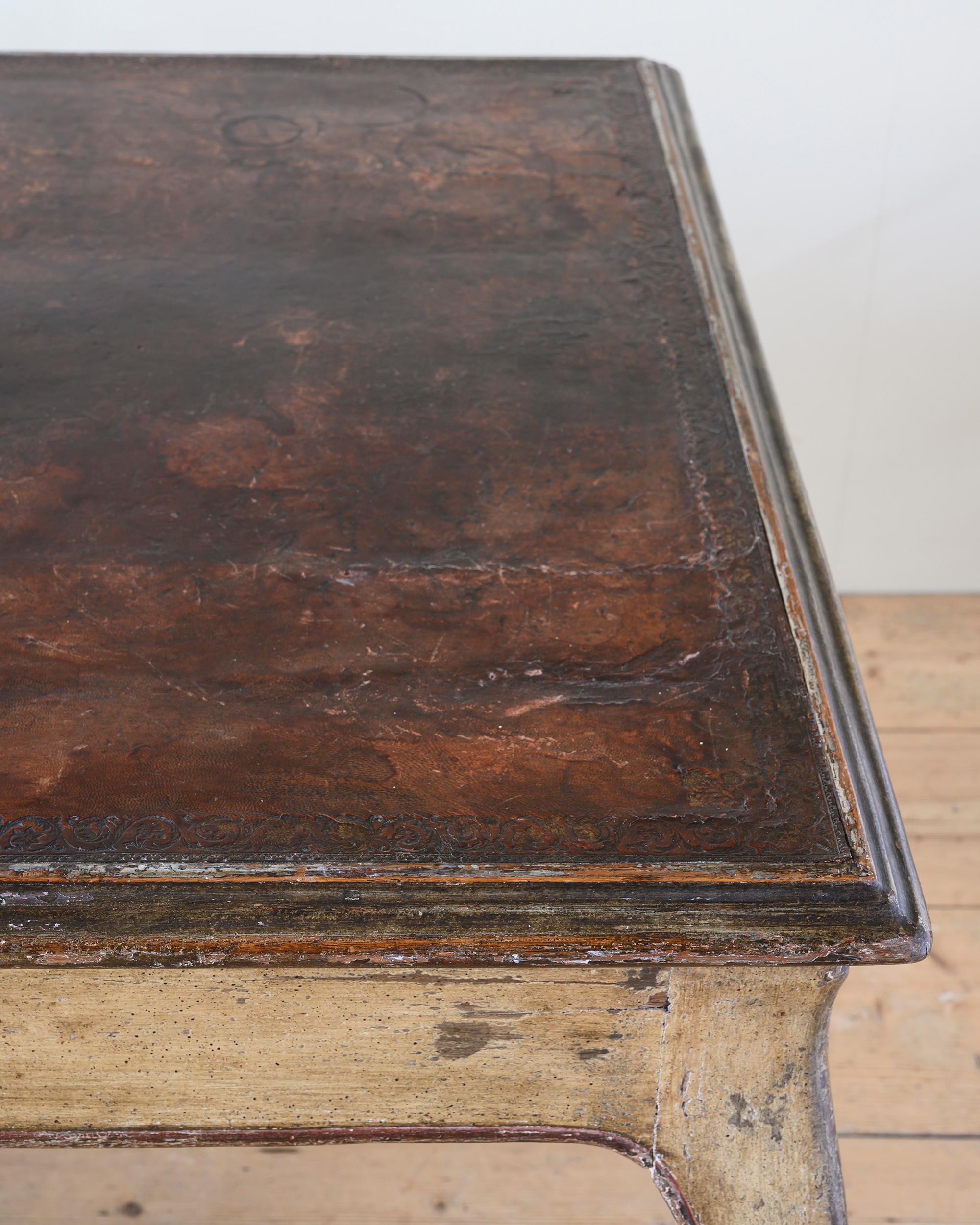 Table de bibliothèque rococo française du XVIIIe siècle en vente 8