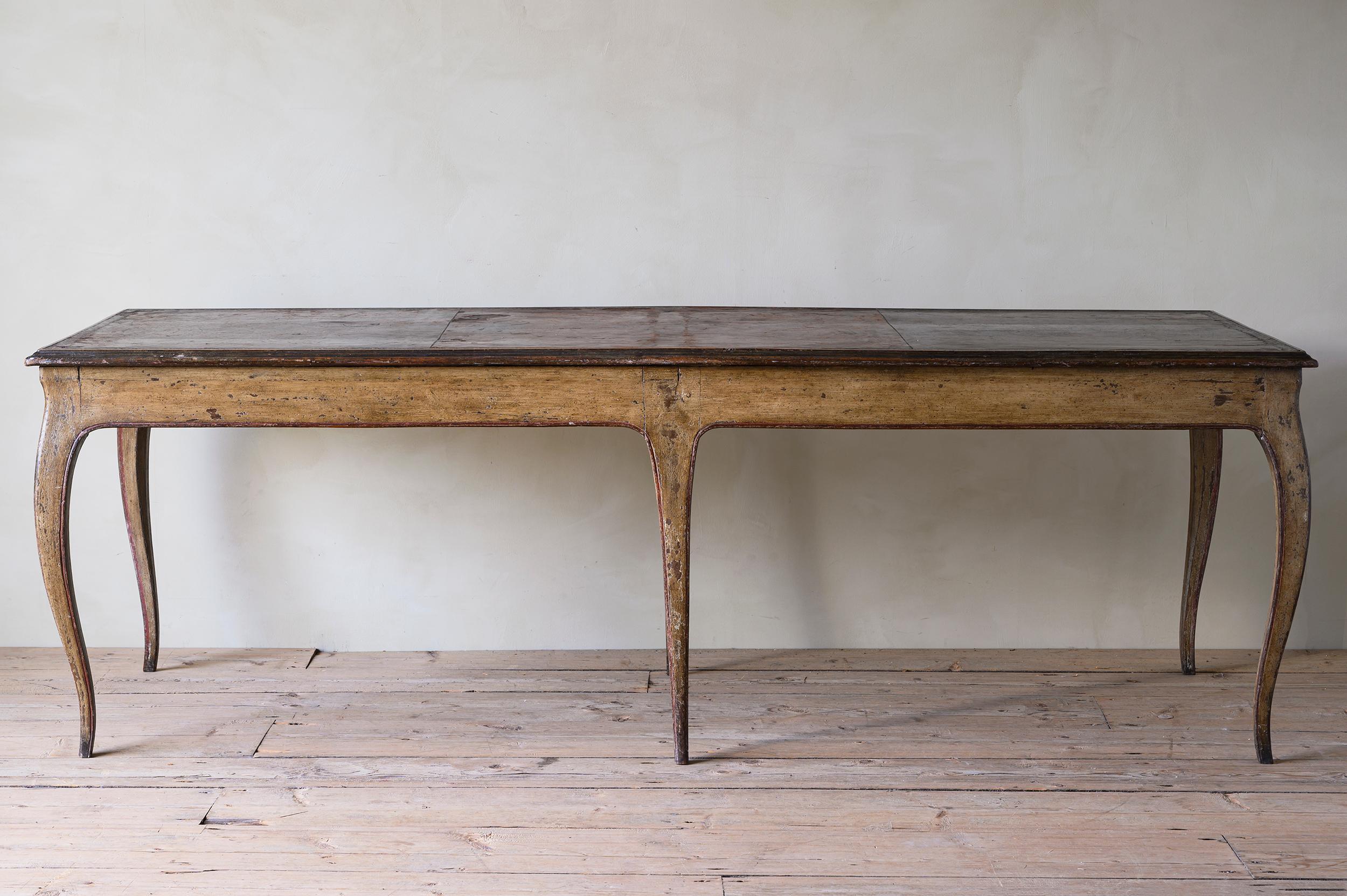 Table de bibliothèque rococo française du XVIIIe siècle en vente 10
