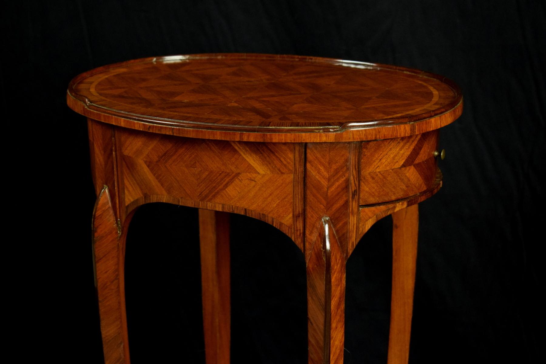 18th Century, French wood Coffee Table For Sale 8