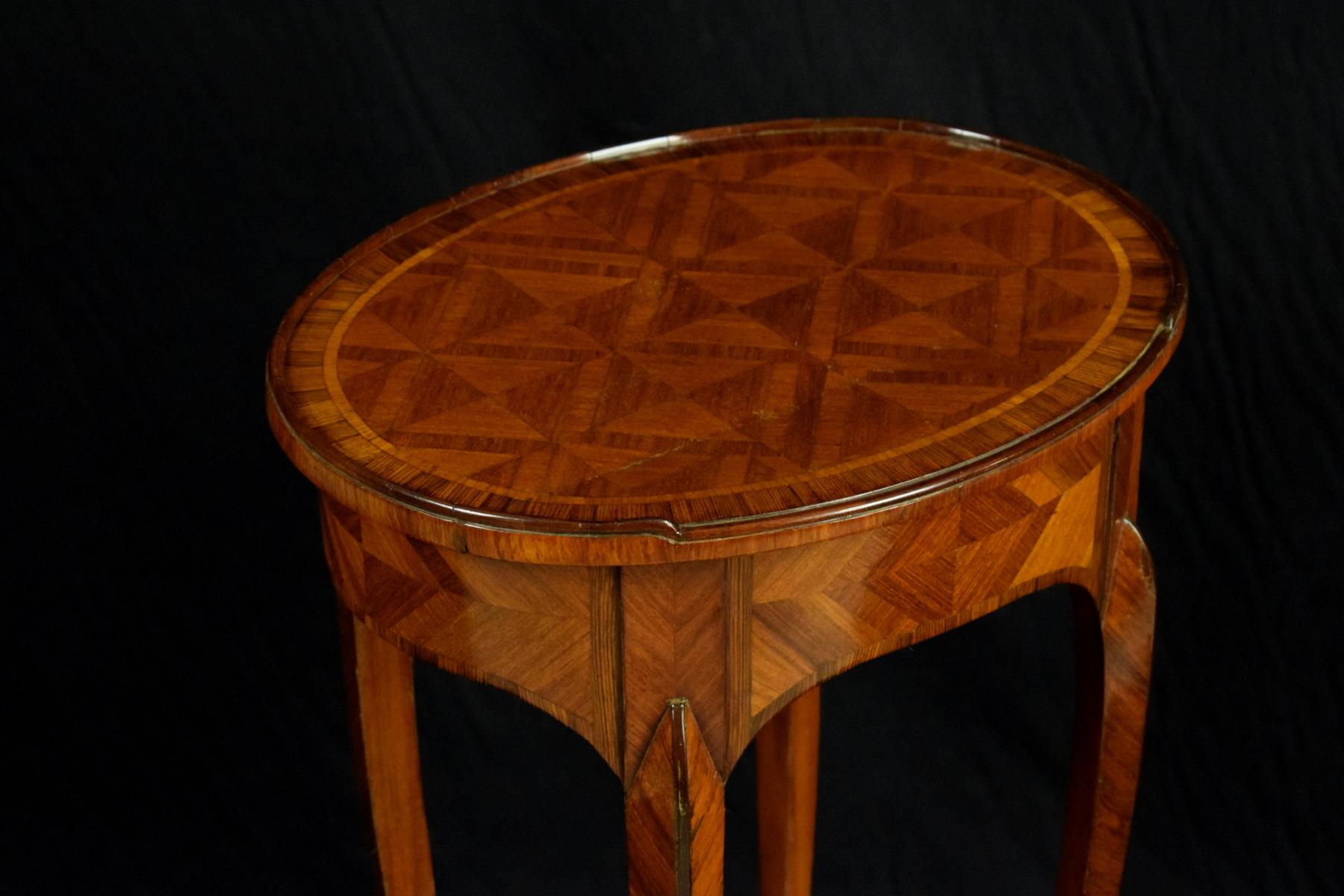 18th Century, French wood Coffee Table For Sale 14