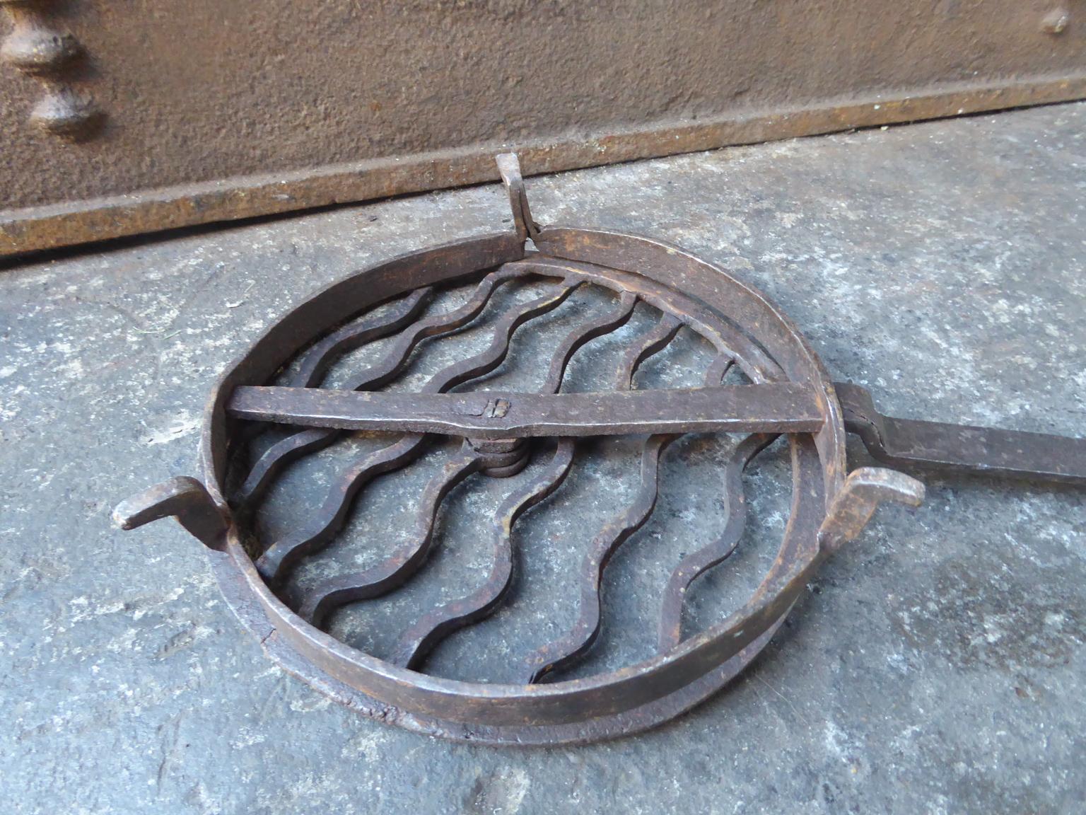 18th Century French Rotating Gridiron In Good Condition For Sale In Amerongen, NL