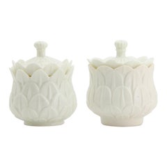 pots en porcelaine de Saint-Cloud en forme d'artichauts:: datant du 18e siècle