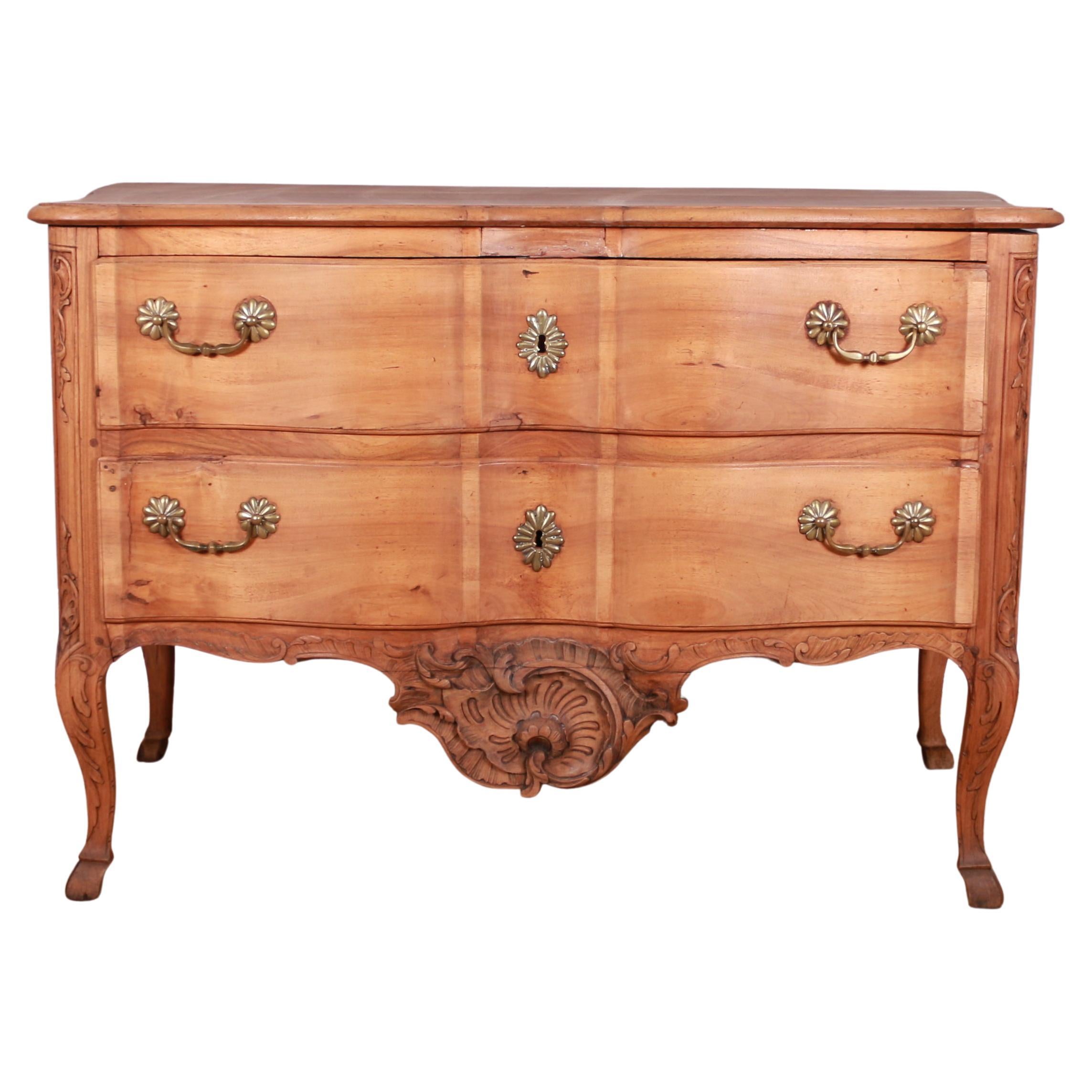 18th Century French Serpentine Commode For Sale