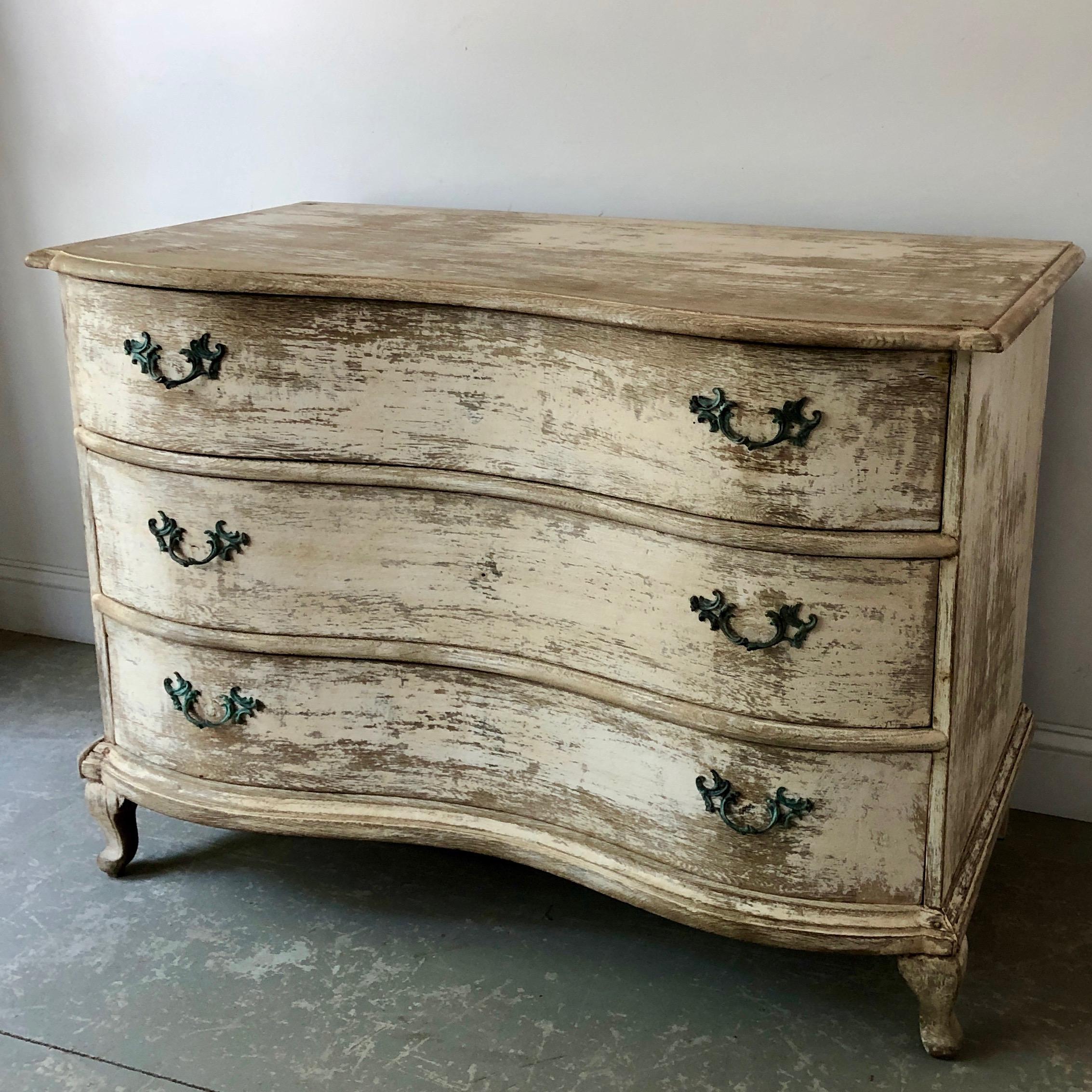 Hand-Carved 18th Century French Serpentine Front Commode