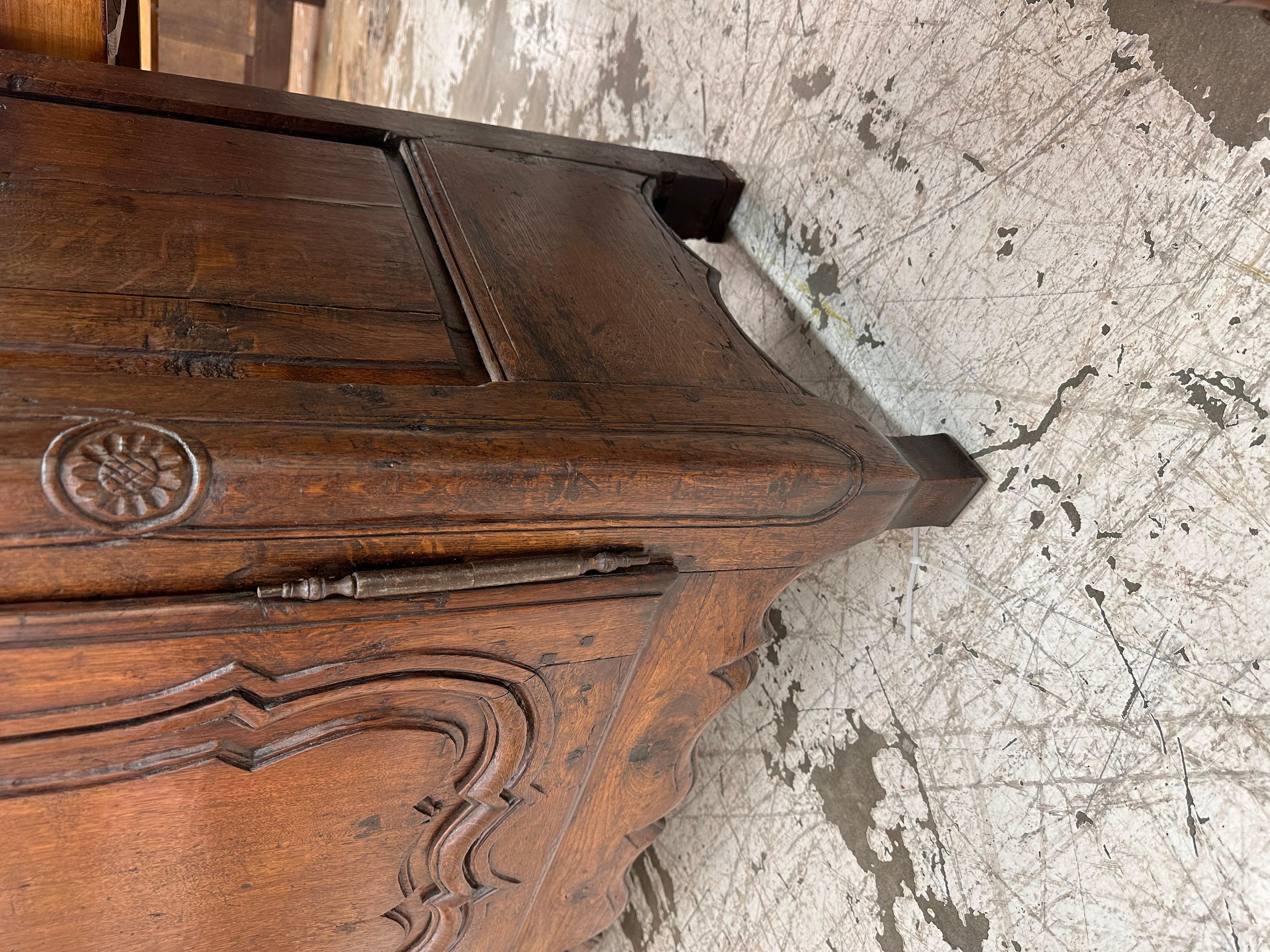 18th Century French Server In Good Condition In Nashville, TN