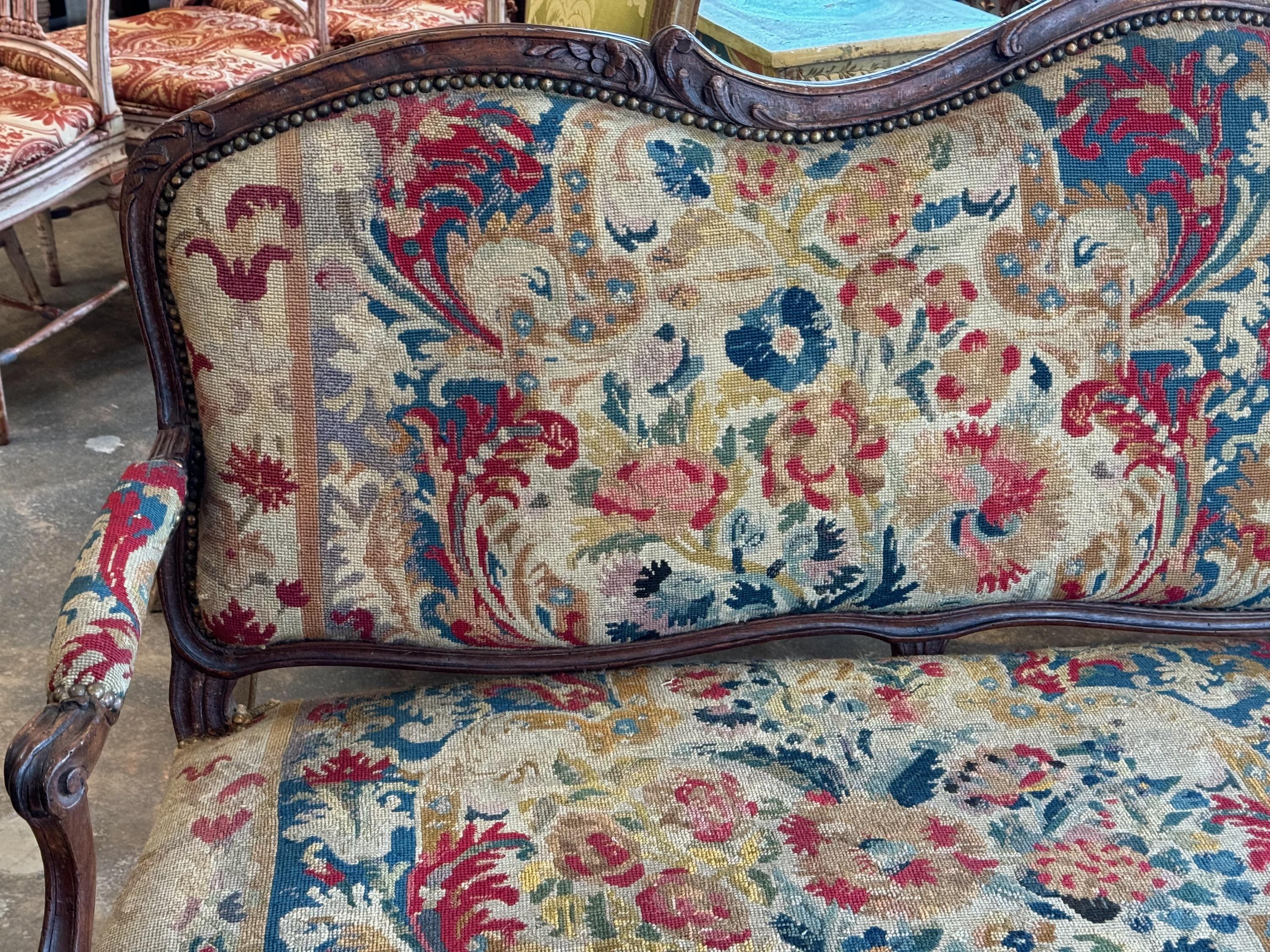 18th Century French Settee With Needlepoint Fabric For Sale 7