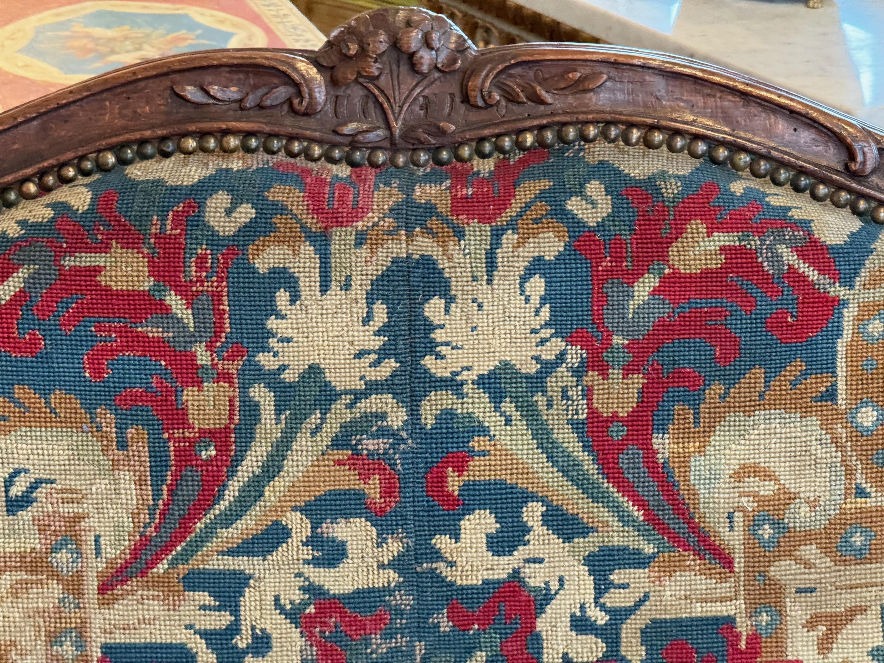 18th Century French Settee With Needlepoint Fabric For Sale 5