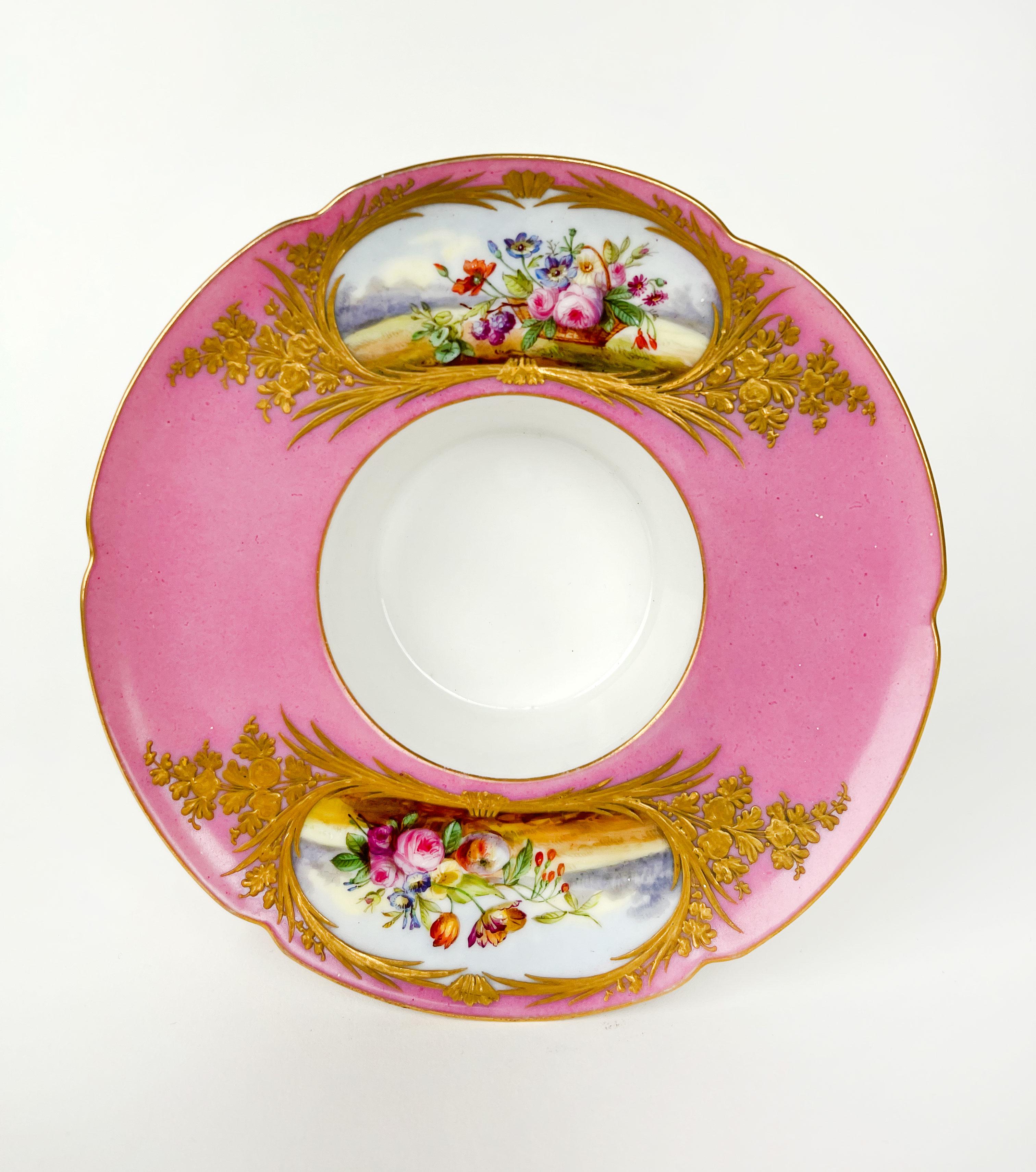 18th Century, French, Sevres Porcelain Cup & Saucer In Good Condition In Pasadena, CA