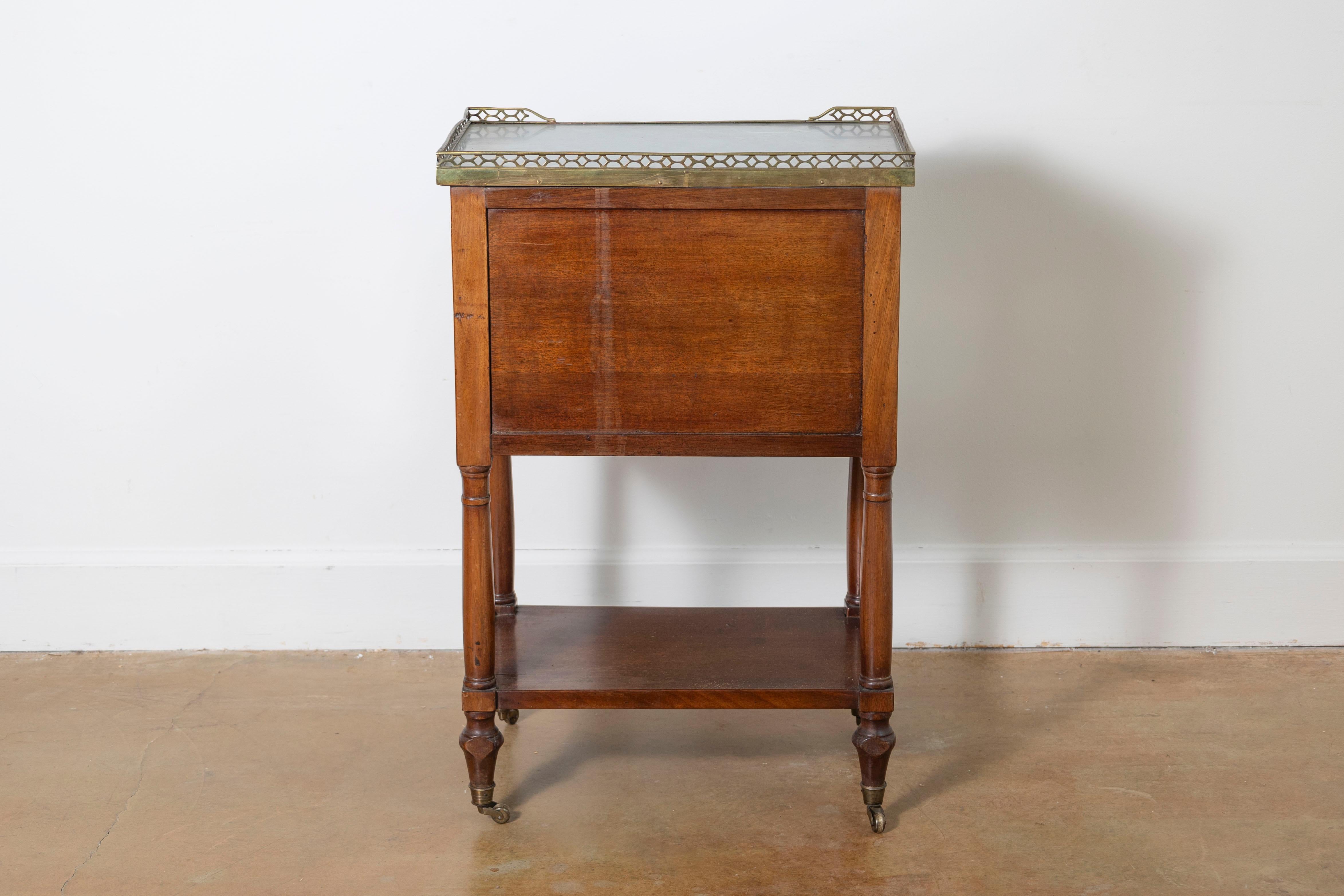 Table d'appoint française du XVIIIe siècle Bon état - En vente à Atlanta, GA